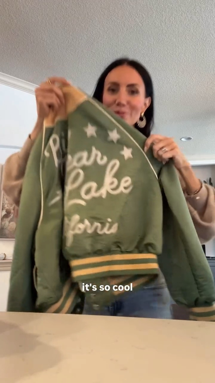 This month my @nuuly really turned out so great. I use this rental service to help style upcoming seasons and trends, while trying out pieces to love! This month I can link almost all of these for you. Which one is your favorite?