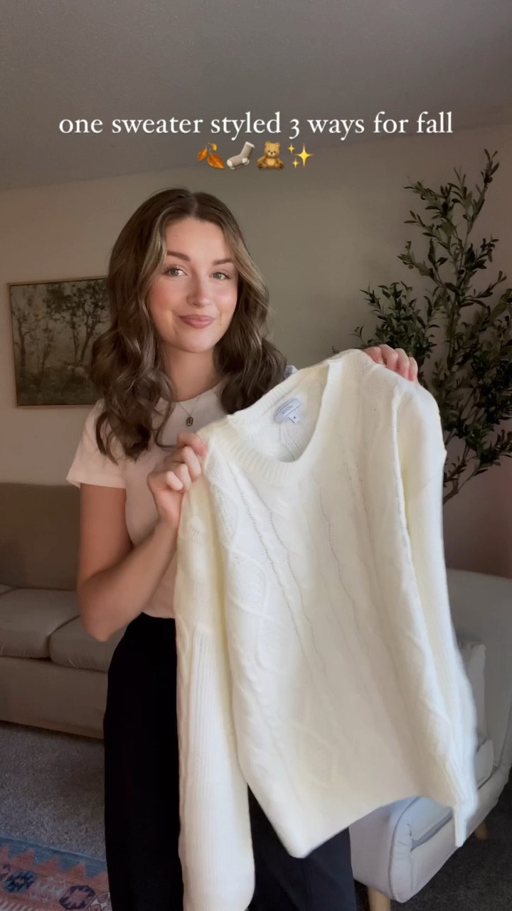Wearing a size medium in the sweater 🤍 code RS20D for 20% off at rihoas.com 

#LTKVideo #LTKHoliday #LTKFindsUnder50