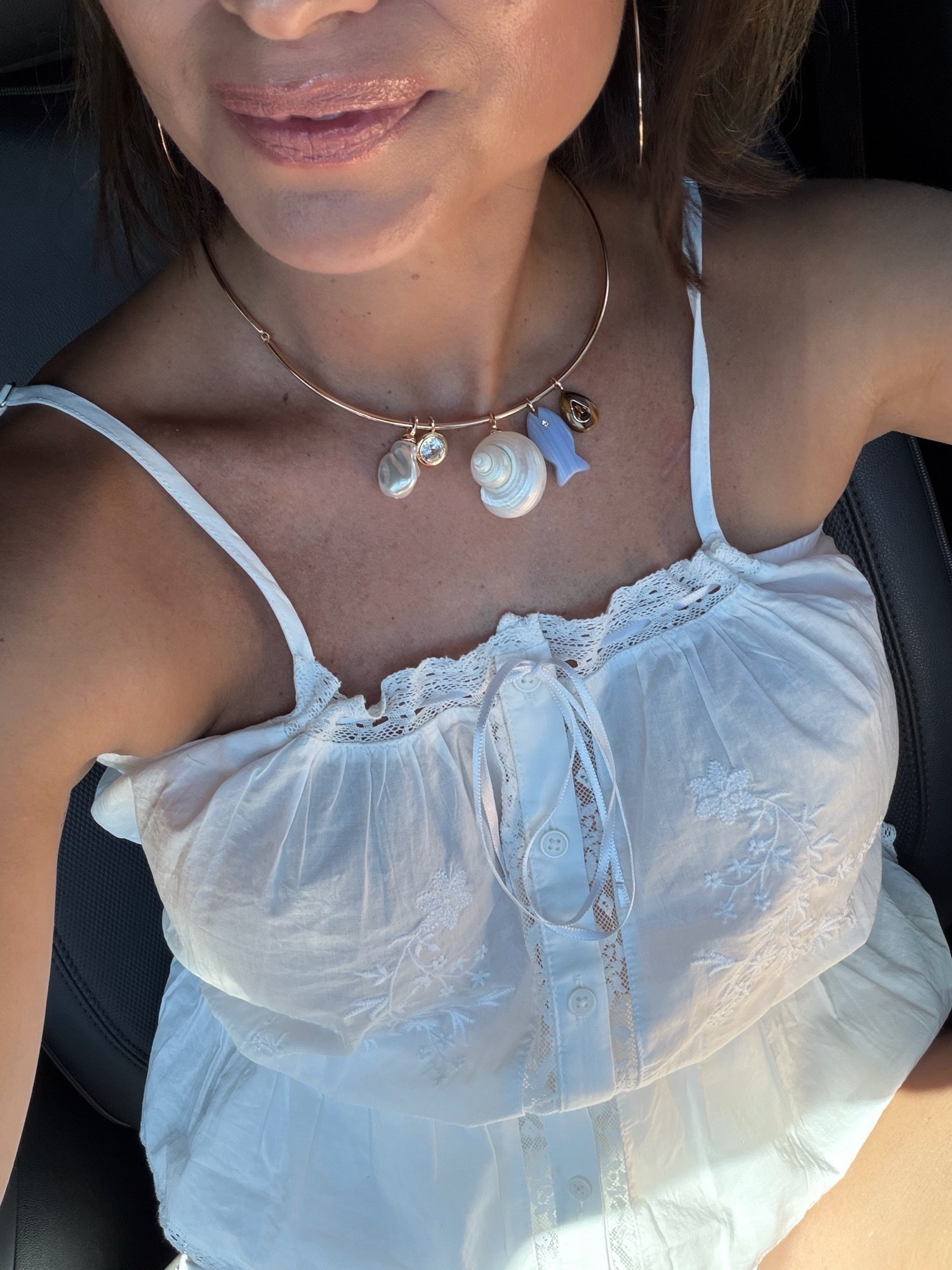 The statement necklace that’s making every summer outfit feel expensive. 🐚✨ This removable charm necklace from BaubleBar instantly elevates a simple tank, linen set, or vacation look. Coastal, chic, and so versatile  I’m obsessed!

#LTKootd #LTKgrwm #LTKSeasonal