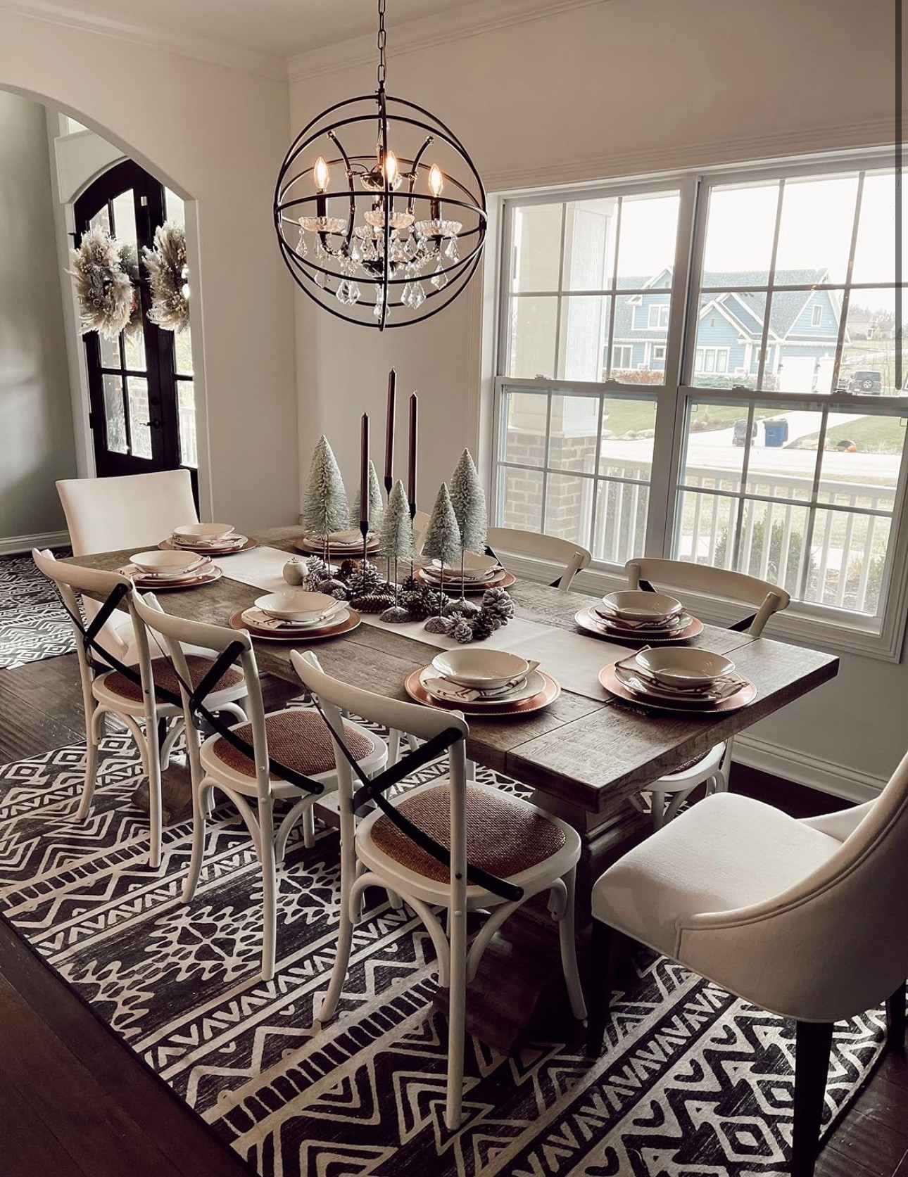 Winter Christmas Dining Roomm

#LTKHome #LTKSeasonal