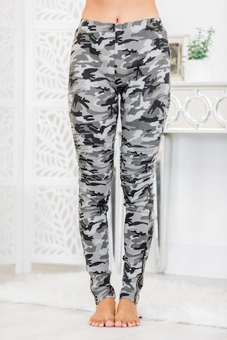 Take A Chance On Me Camo Print Moto Jeggings | The Pink Lily Boutique