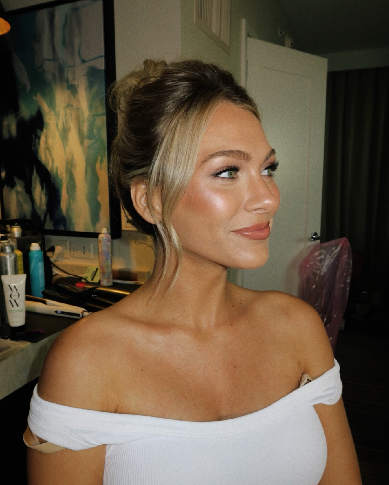 @hallieraylight absolutely glowing in this CMA glam from last spring! One of many of my favorite looks on our favorite girl 🤍 

// makeup by me #etoillyxannika & hair by Hailey #etoillyxhailey @doubleshotofsass for @etoillyartistry✨

#LTKBeauty #LTKMostLoved