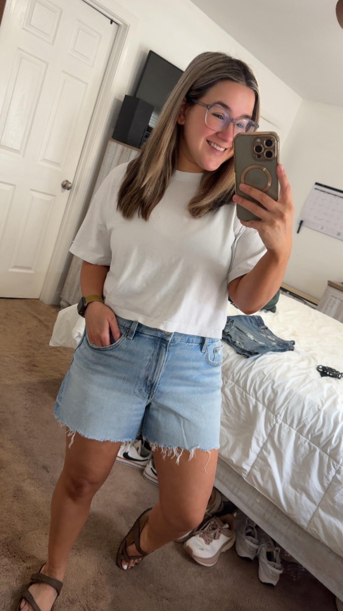 Another day, another pair of mom shorts✨

#LTKMidsize #LTKmomlife #LTKPetite