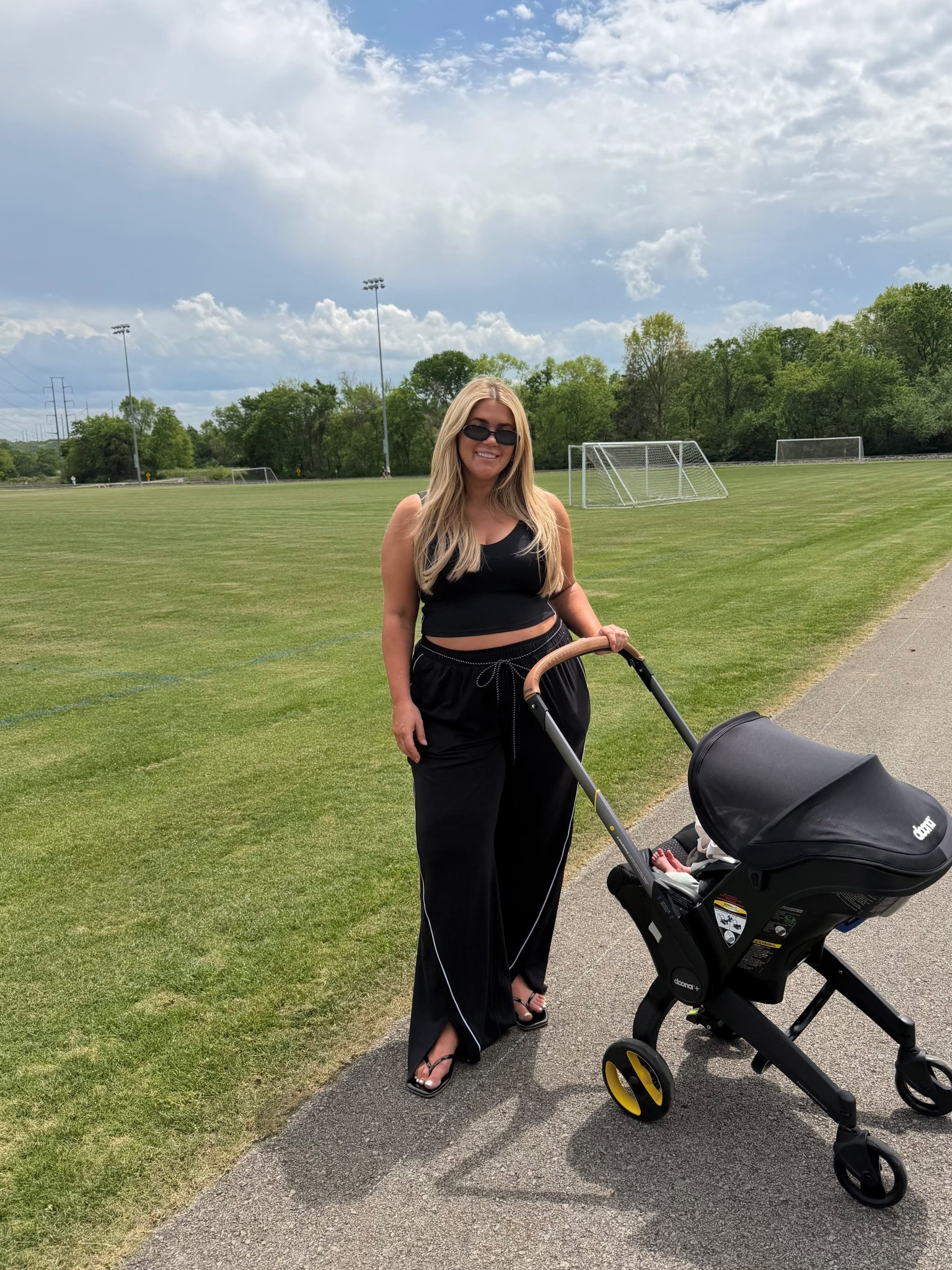 Ootd🤍 I’m in an XL in tank and bottoms

#LTKootd #LTKmomlife #LTKMidsize