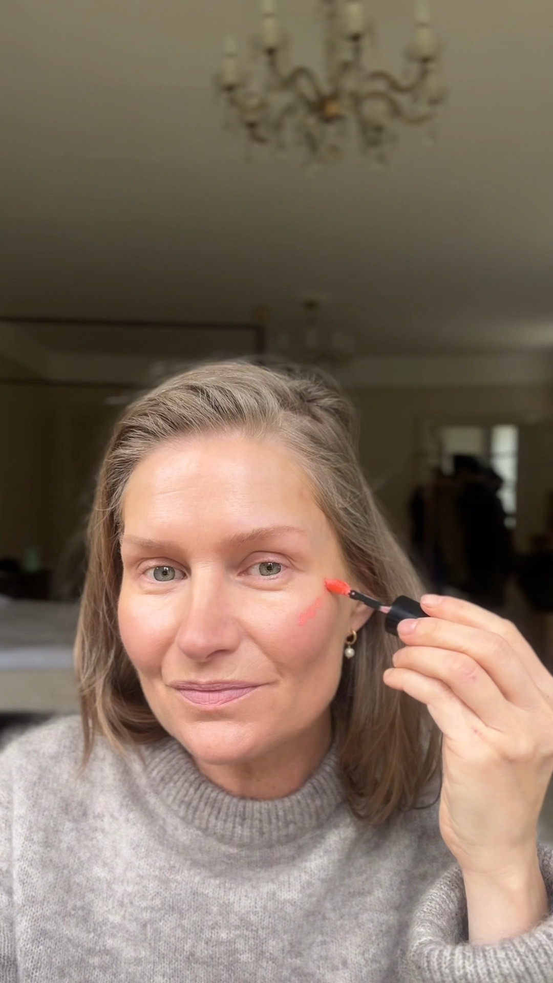 I still haven’t found my hairbrush, but a bright lip makes me feel like I’ve got my life together.

#makeup #over40 #makeupinspiration #easymakeup #makeuplover #grwm #naturalmakeuplook #softmakeuplook

#LTKbeauty #LTKuk #LTKsummer