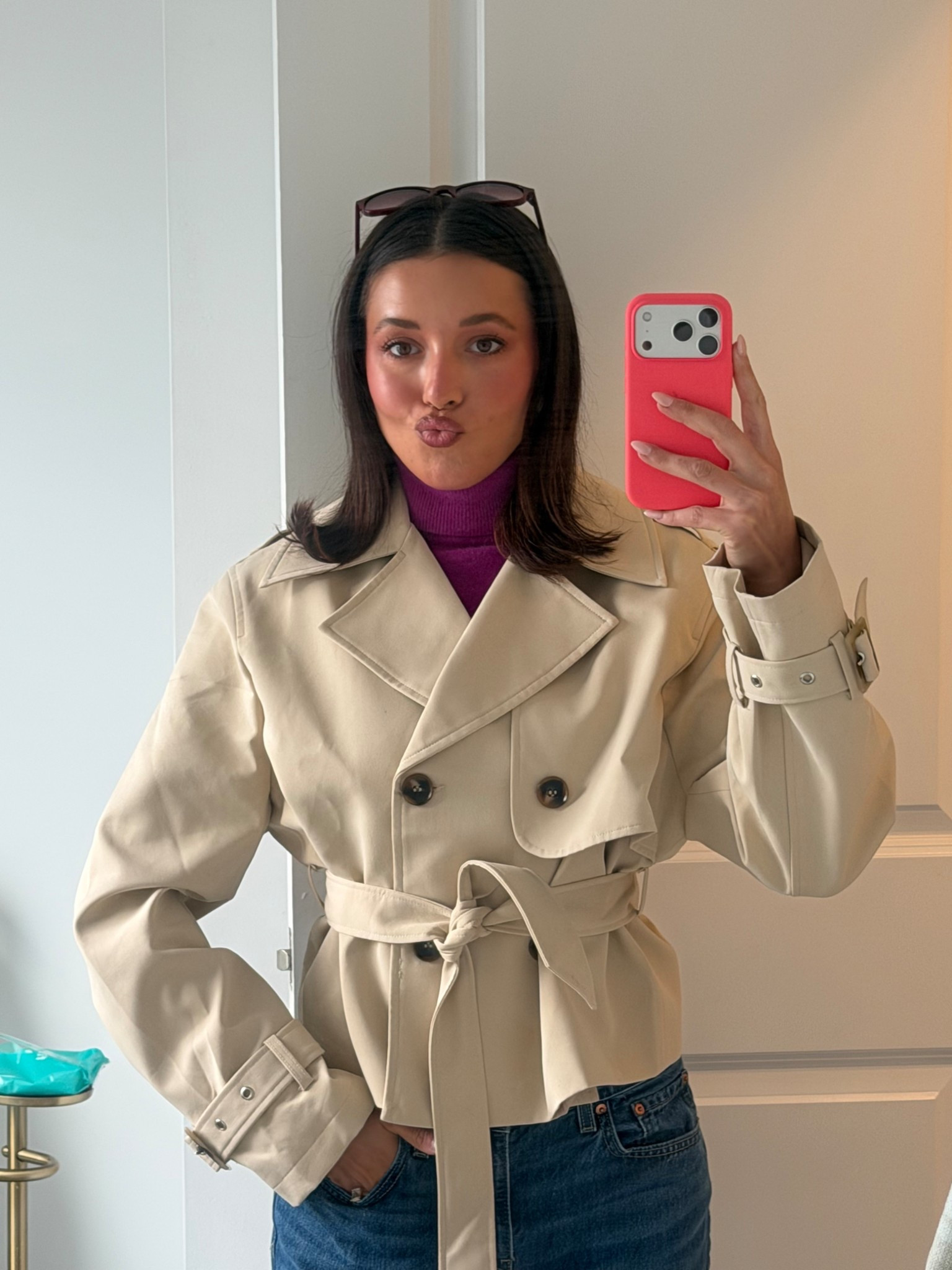 Perfect cropped trench for spring and summer! Wearing a small! 


Spring fashion, trench coat, capsule wardrobe 

#LTKPetite #LTKdayinmylife #LTKWorkwear