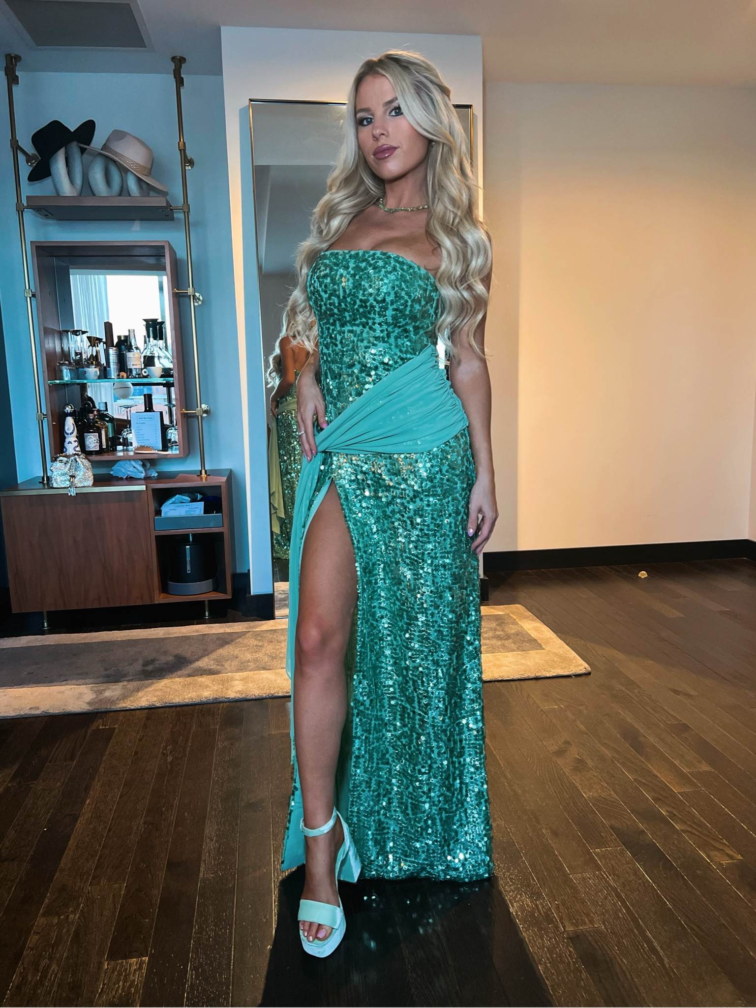 LTK awards look.  Sparkly dress. Heels 

#LTKCon #LTKshoecrush
