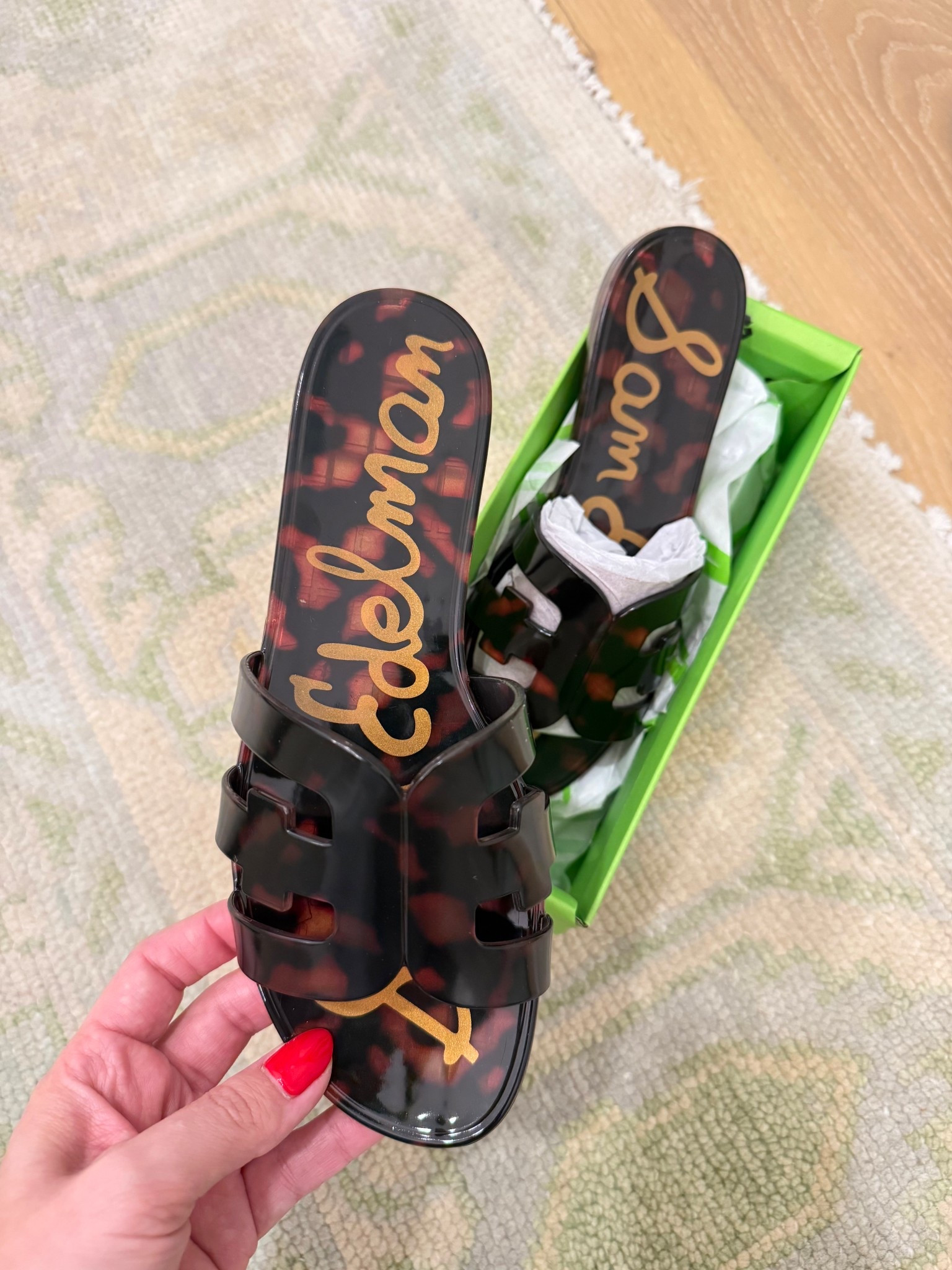 just adding more shoes into my collection! loved this one so much it came home with me 😍

Shoes // Sam Edelman

#LTKmomlife #LTKBeauty