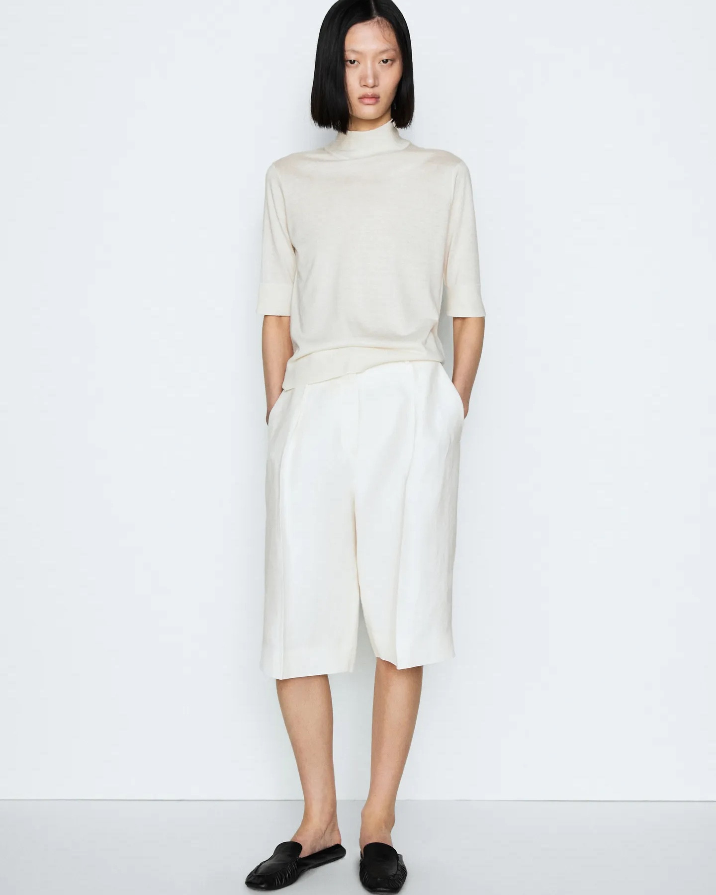 New in @massimodutti! These are in my cart!


#LTKootd #LTKOver40 #LTKdayinmylife