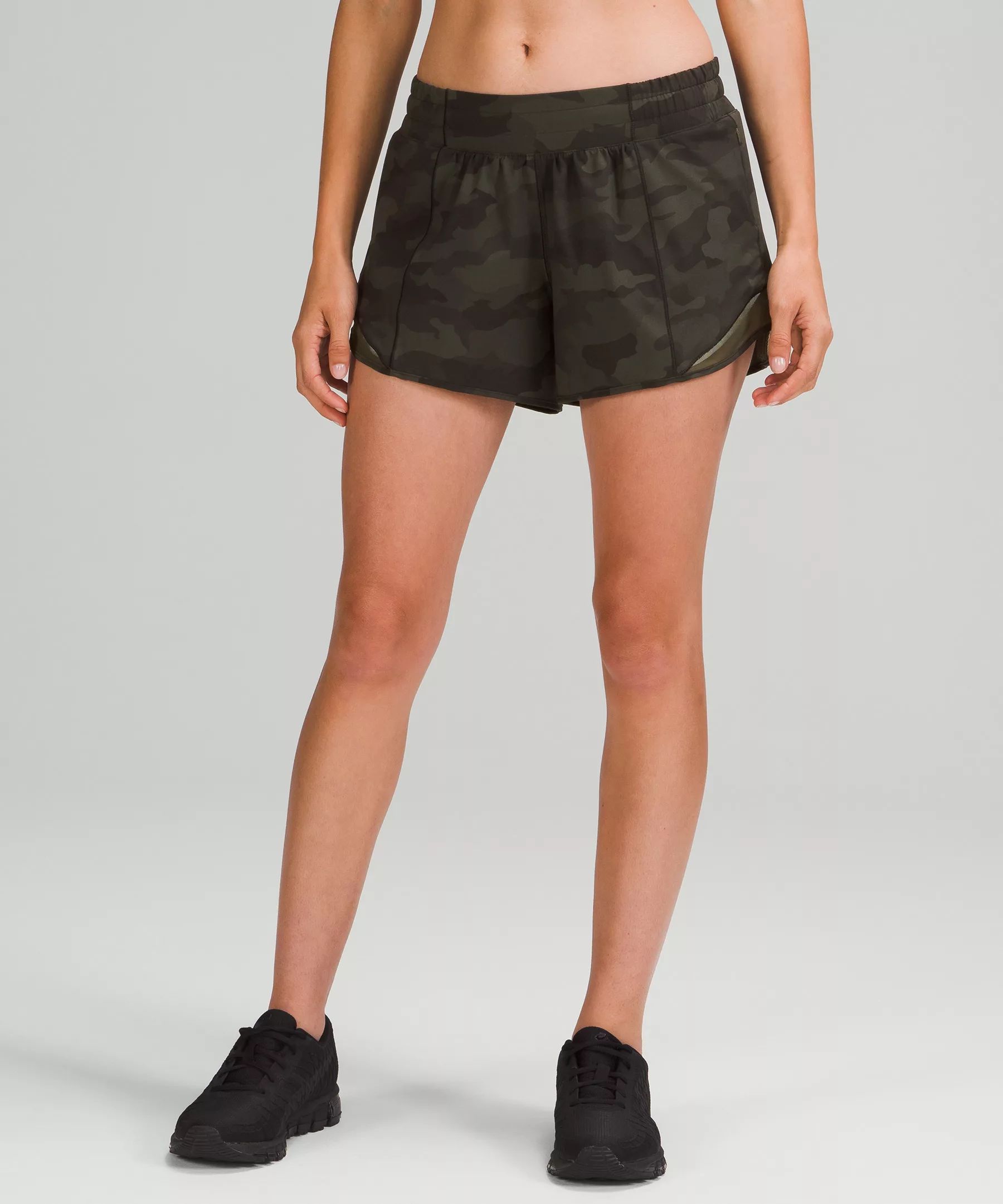 Hotty Hot Low-Rise Lined Short 4" | Women's Shorts | lululemon | Lululemon (US)