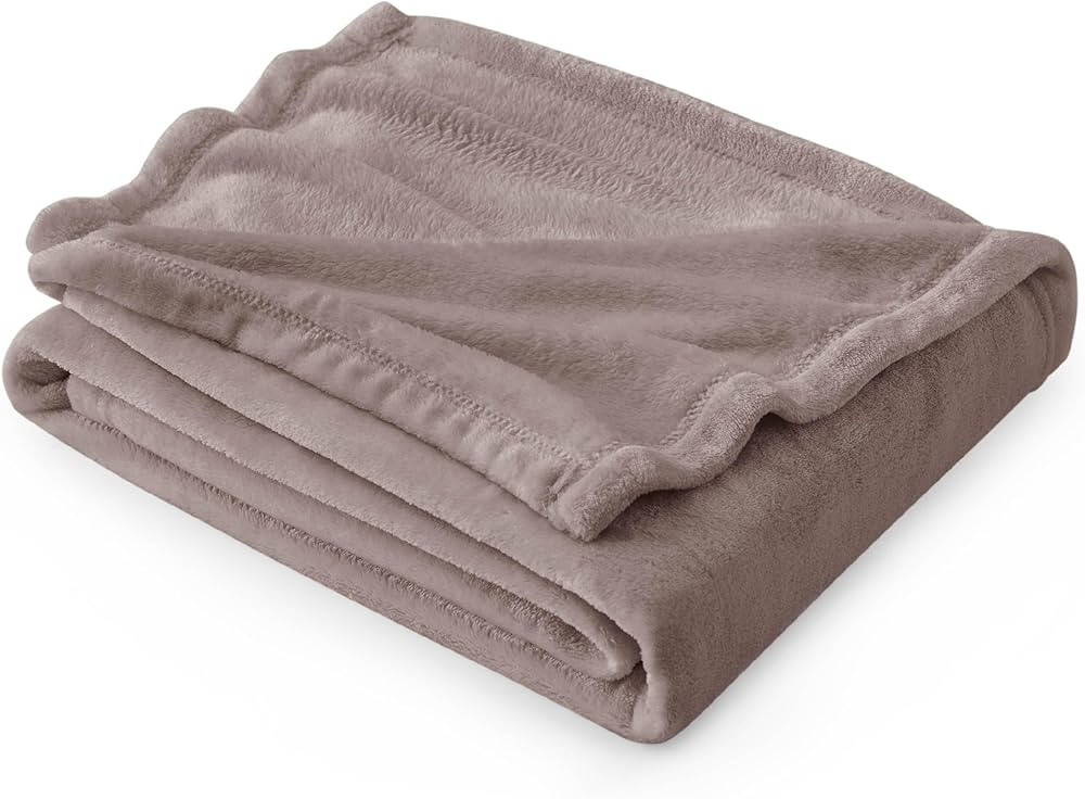 Bedsure Fleece Throw Blanket for Couch Mocha Brown - Lightweight Plush Fuzzy Cozy Soft Blankets a... | Amazon (US)