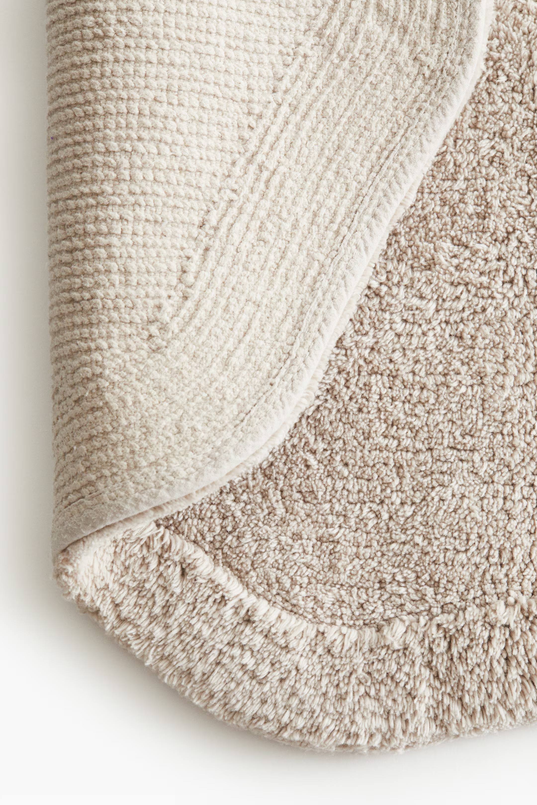 Tufted Cotton Bath Mat | H&M (US + CA)