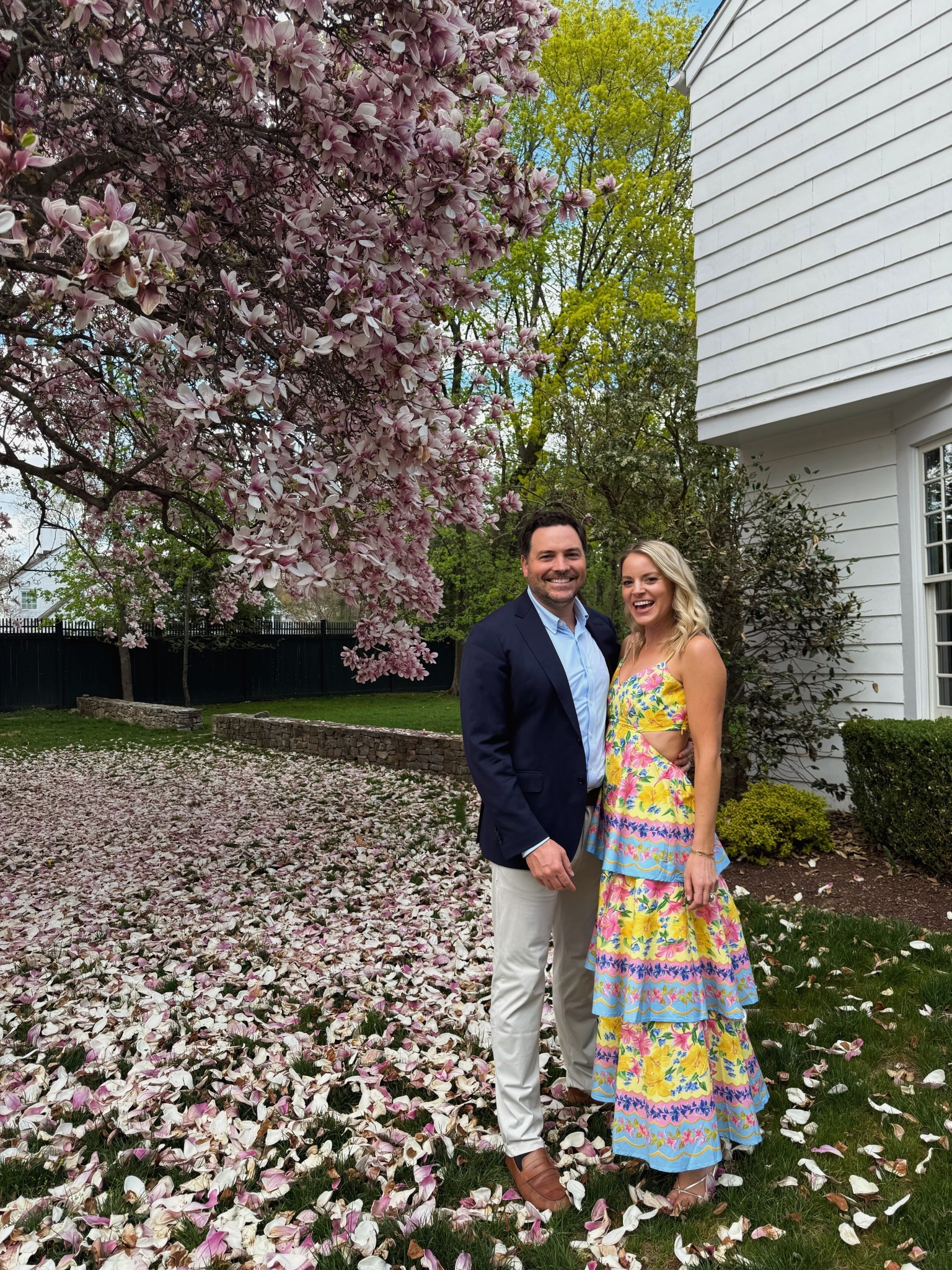 the perfect dress for a spring/summer event. I’m 5’5 wearing a small, tts. Heels tts 