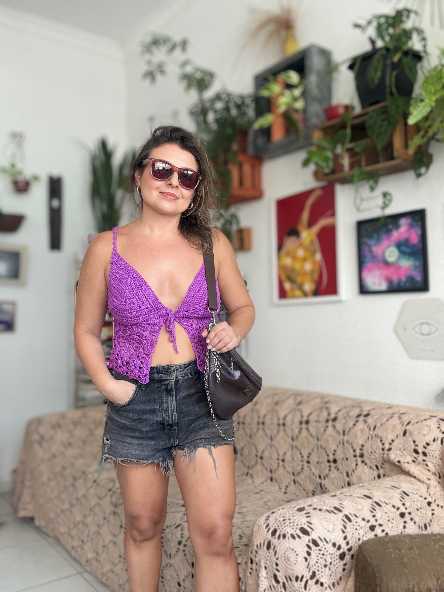 Um shortinho jeans pra combinar com a bata de crochê que eu fiz.

#LTKjeans #LTKbrasil