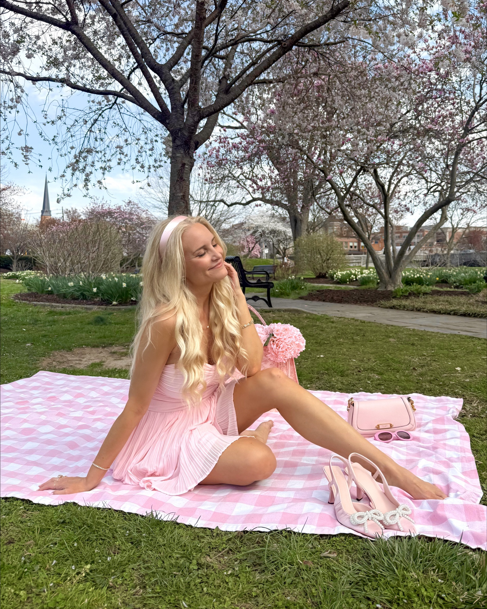 Matching the pretty pink blossoms 🌸🌸 I am in love with the look of this romper and it is the prettiest shade of pink! 💕 

#LTKdayinmylife #LTKootd #LTKgrwm