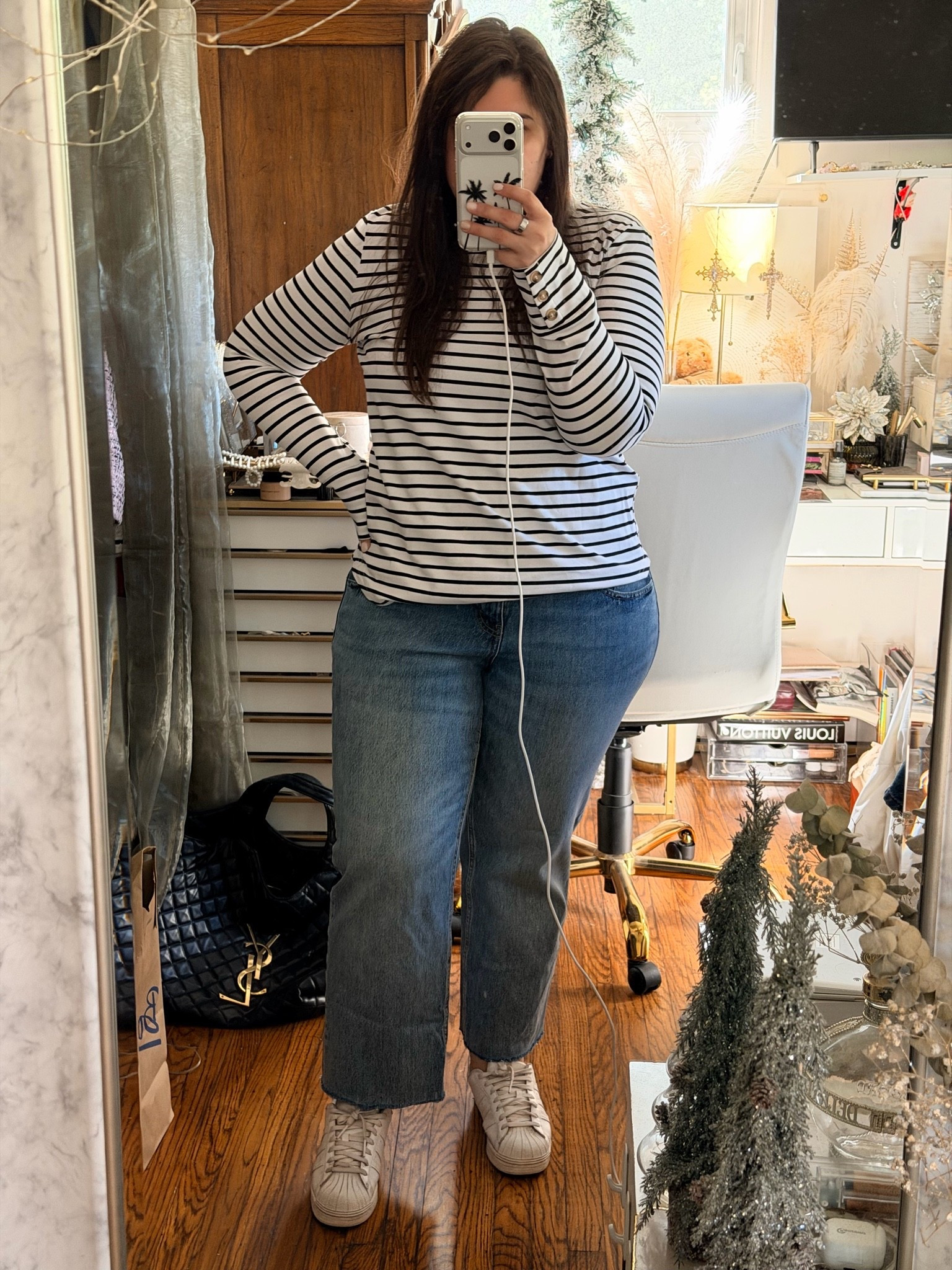 I love an outfit full of basics

#LTKootd #LTKSeasonal #LTKMidsize