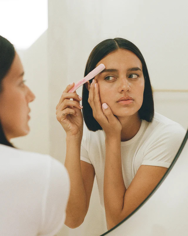 HOT SHAVE RAZOR | The Skinny Confidential