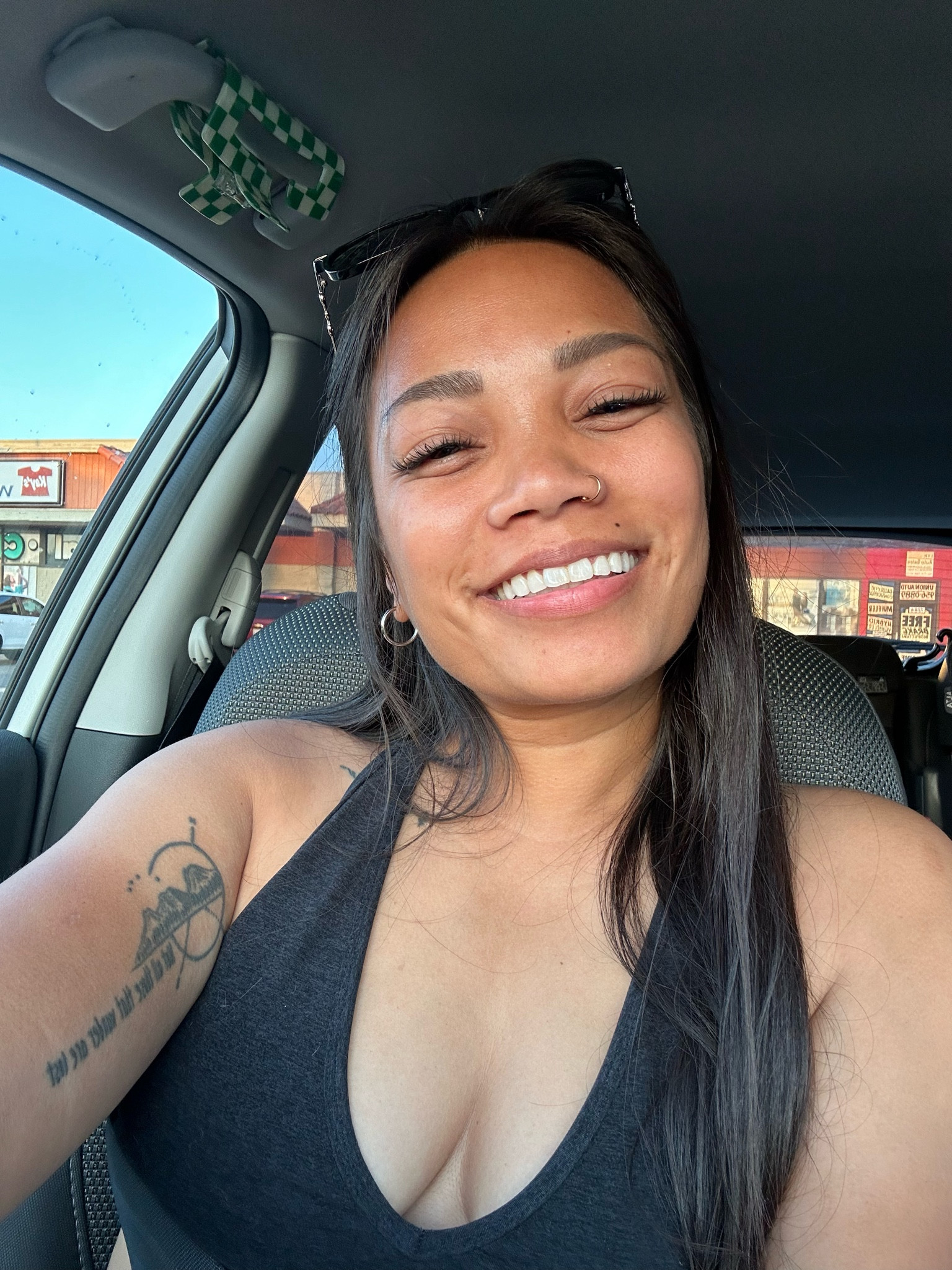 Happy Sunday! 😃 just got off work and now running some errands. Hope you all had a beautiful weekend!

#LTKSaleAlert #LTKMidsize #LTKActive