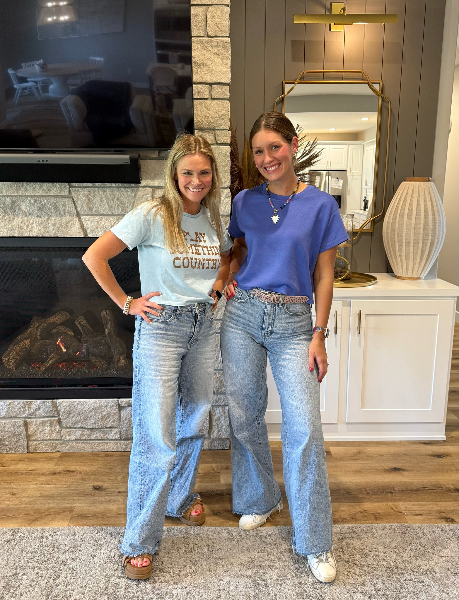 Wide leg, high waisted jeans 