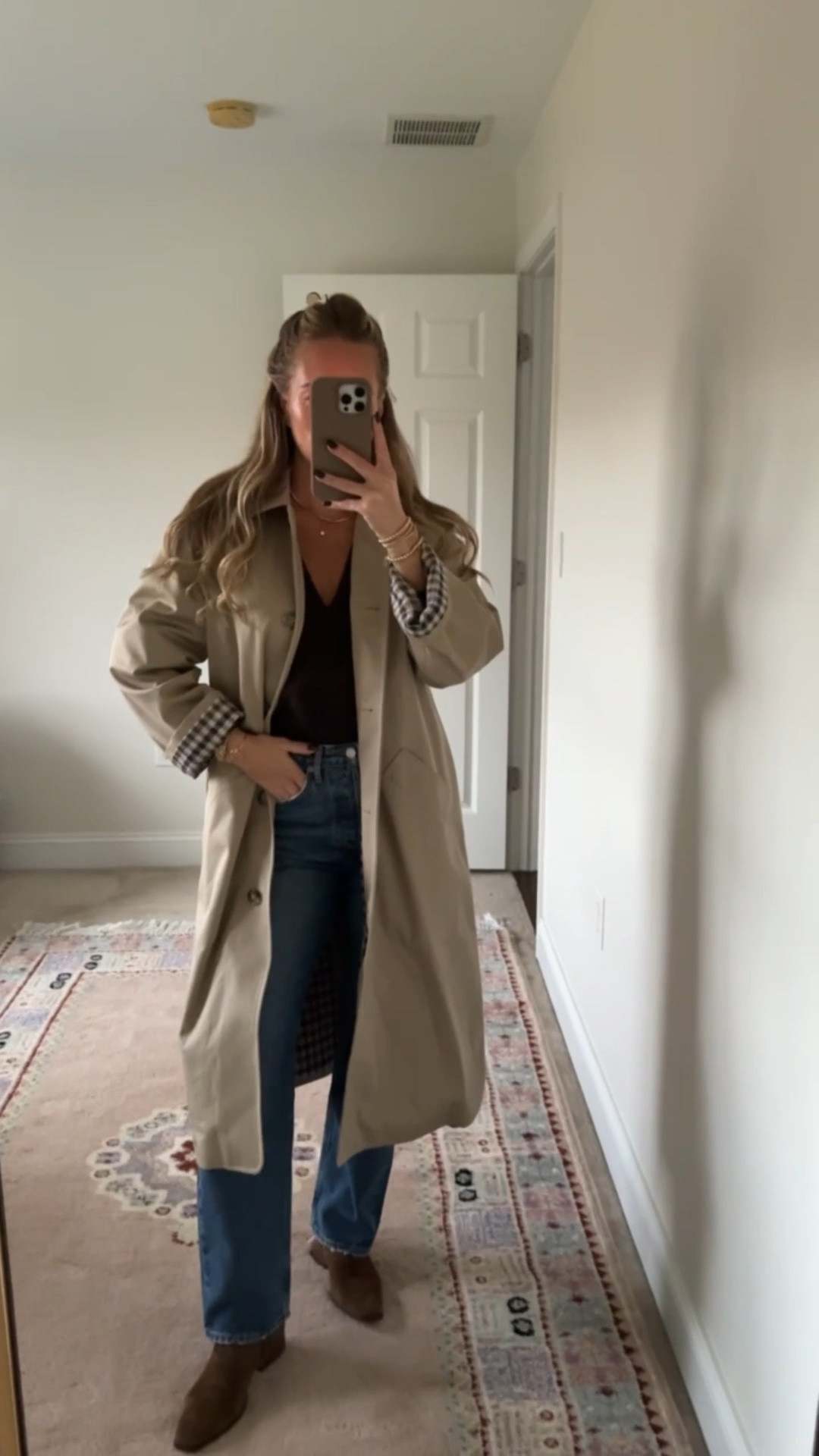 This trench all fall long! 🫶🏼 Paired with the coziest Aritzia sweater & my favorite Agolde jeans. 
Trench: Small
Jeans: 26
Sweater: Smalll

#LTKStyleTip #LTKSeasonal