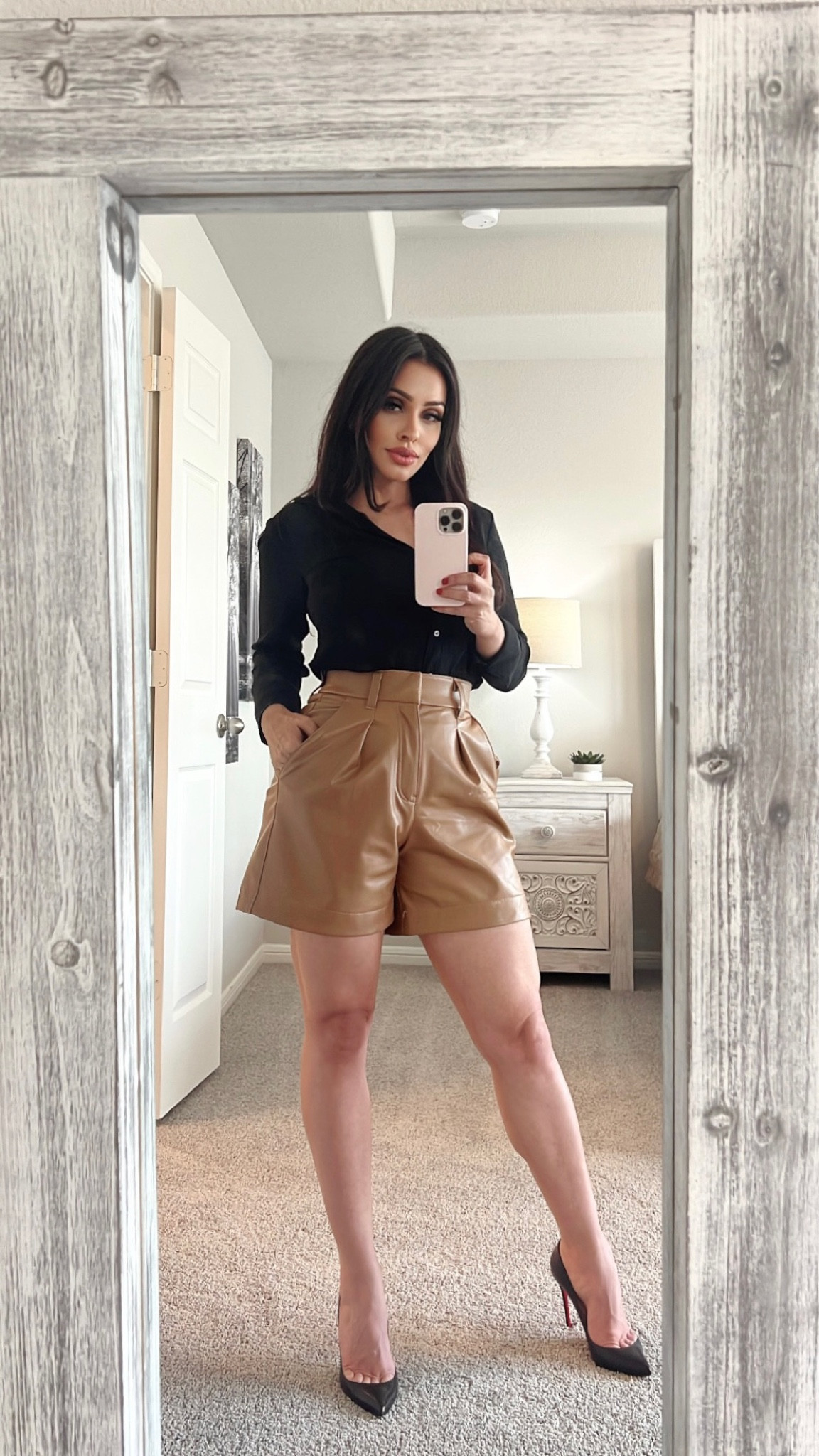 Workflow- 
These shorts are dressy and comfy
Wearing -XS shorts 🩳 

#LTKworkwear #LTKshoecrush #LTKstyletip