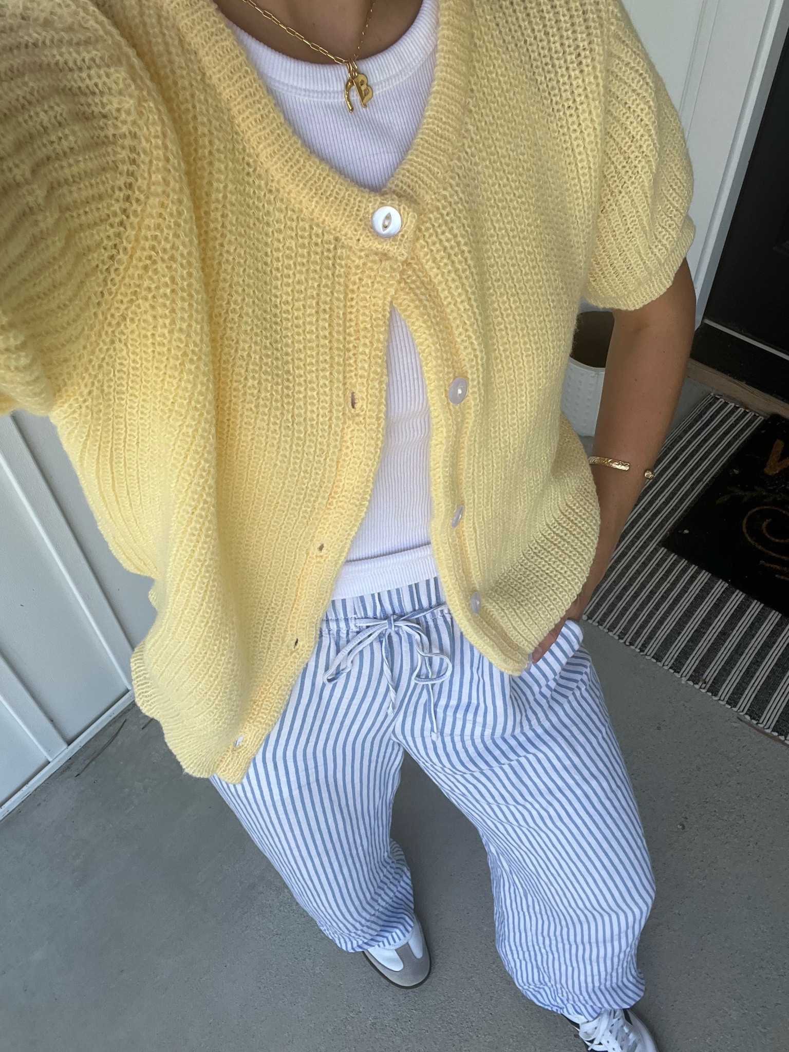 $12 shein dupe for the viral aerie shirt sleeve cardigan!! Aerie, aerie fall, shein dupe, short sleeve sweater, aerie cardigan, aerie sweater, fall fashion