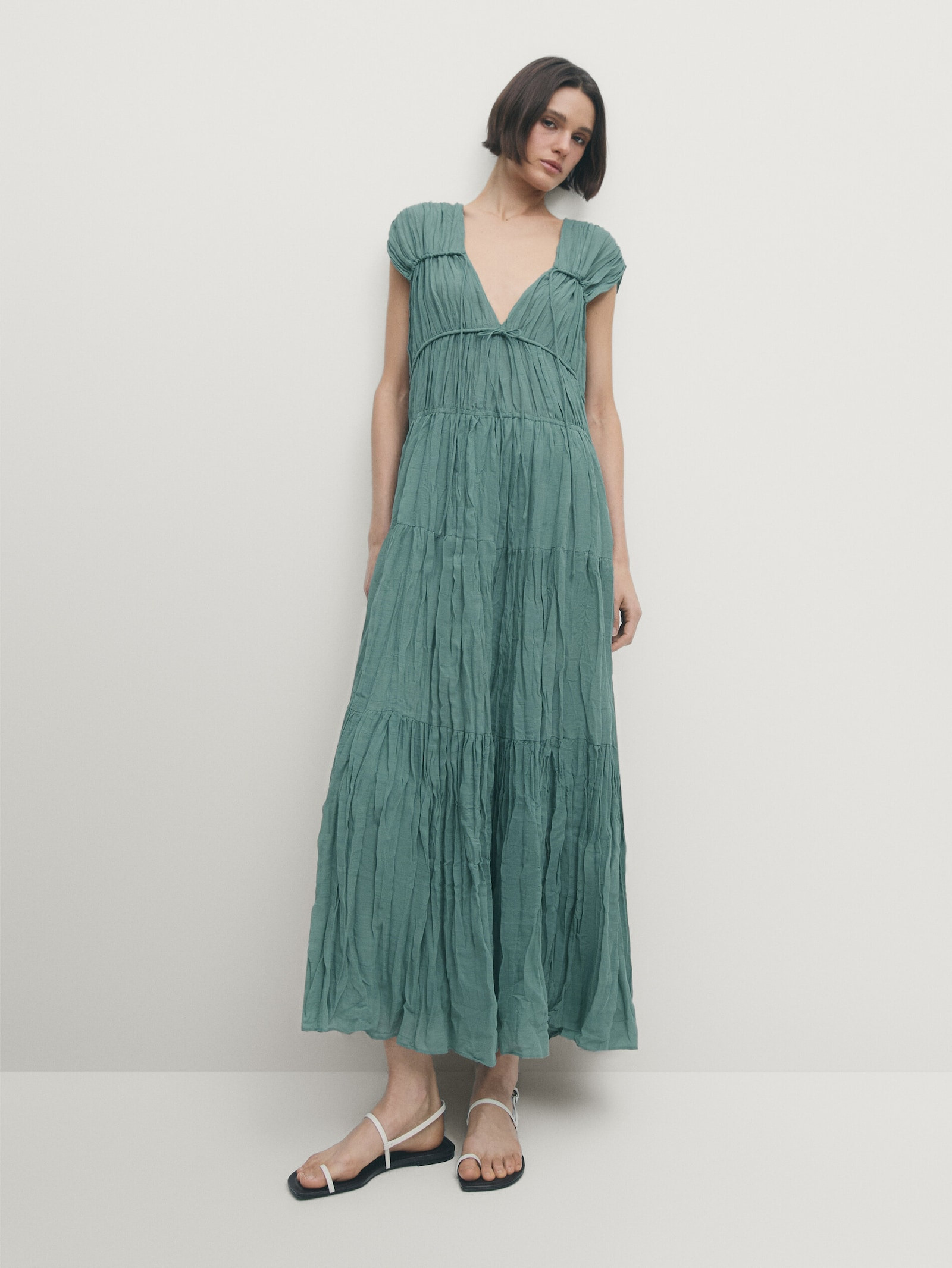 Pleated dress with tie details | Massimo Dutti UK