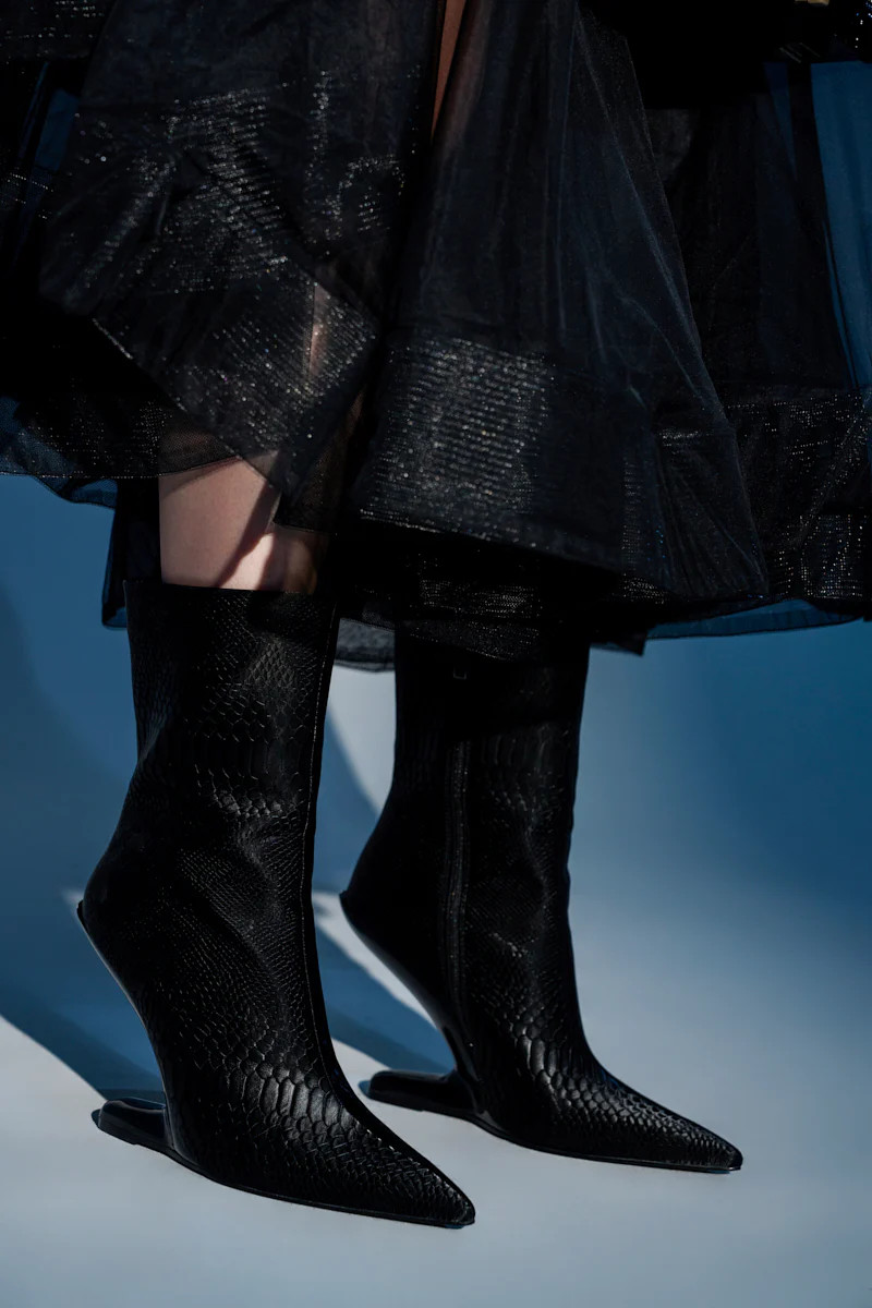 AZALEA WANG GLACIELLE BLACK CROC BOOTIE | AKIRA