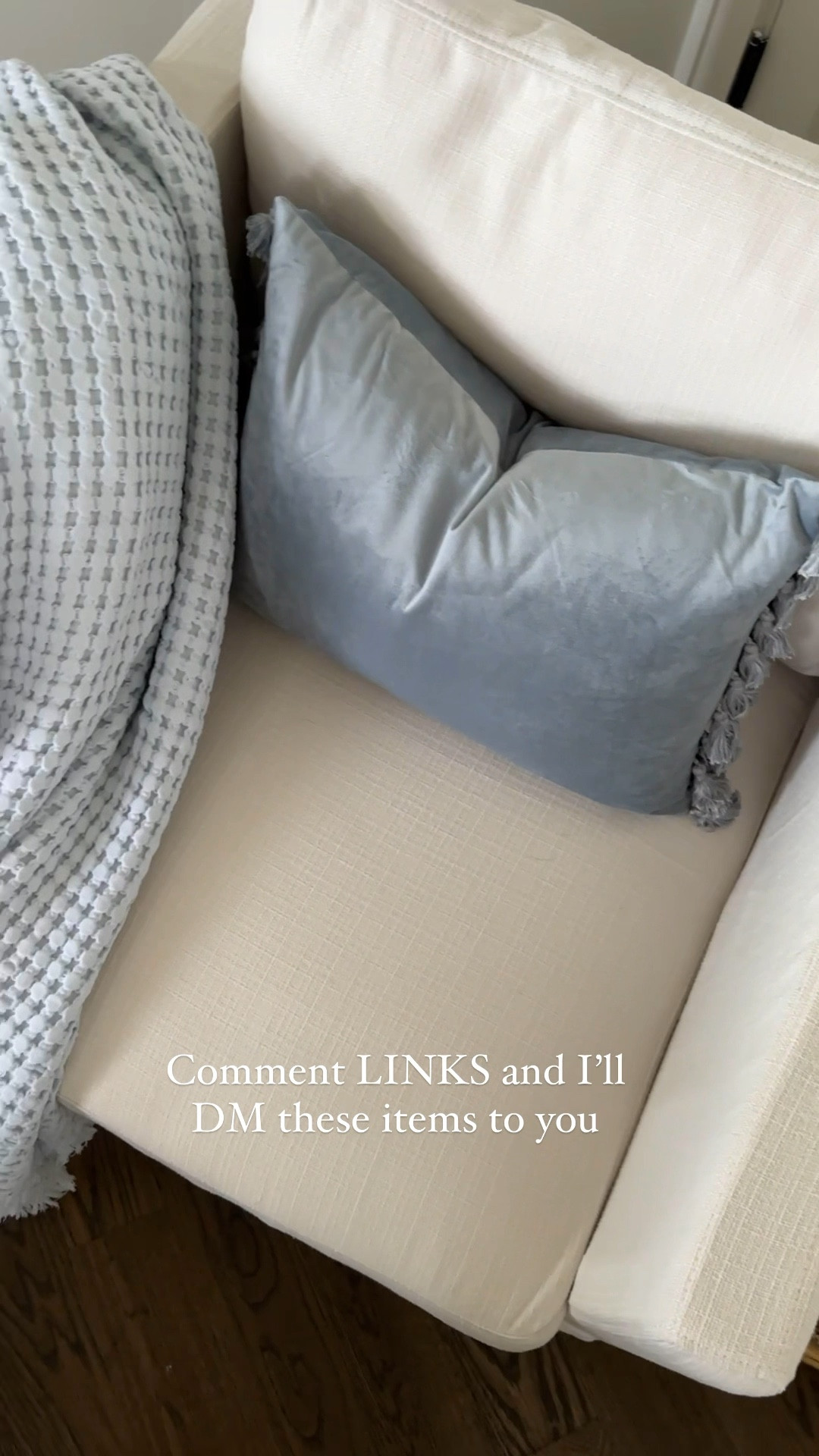 This swivel chair from @walmart is perfect for a cozy fall and it’s under $250. #walmartpartner Comment LINKS and I’ll DM the items in the reel to you! The cover can be removed and washed as well. I added an extra cushion for softness on the back, this is a great option as a look for less. I love it paired with a natural wood bowl, wood vase, dusty blues and simple greens for fall! #IYWYK #walmartFinds



#LTKhome #LTKSeasonal #LTKVideo