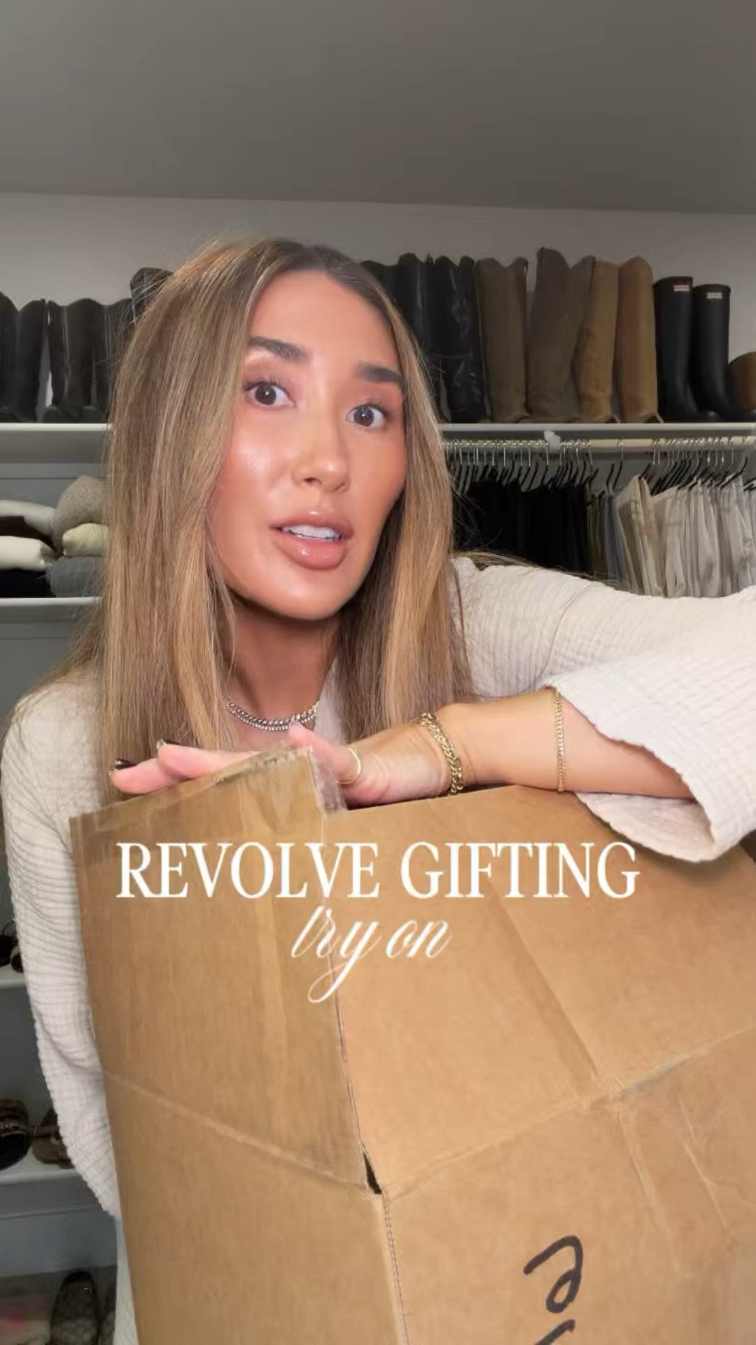 Revolve gifting try on haul

#LTKgrwm #LTKootd #LTKSeasonal