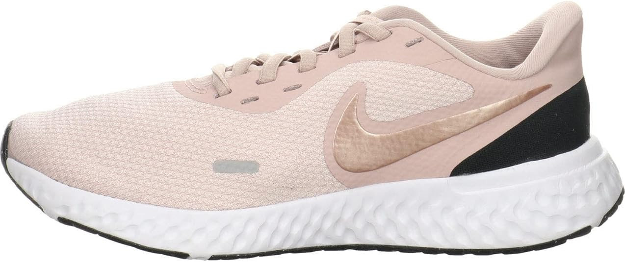 Nike Women's Revolution 5 Wide Running Shoe | Amazon (US)
