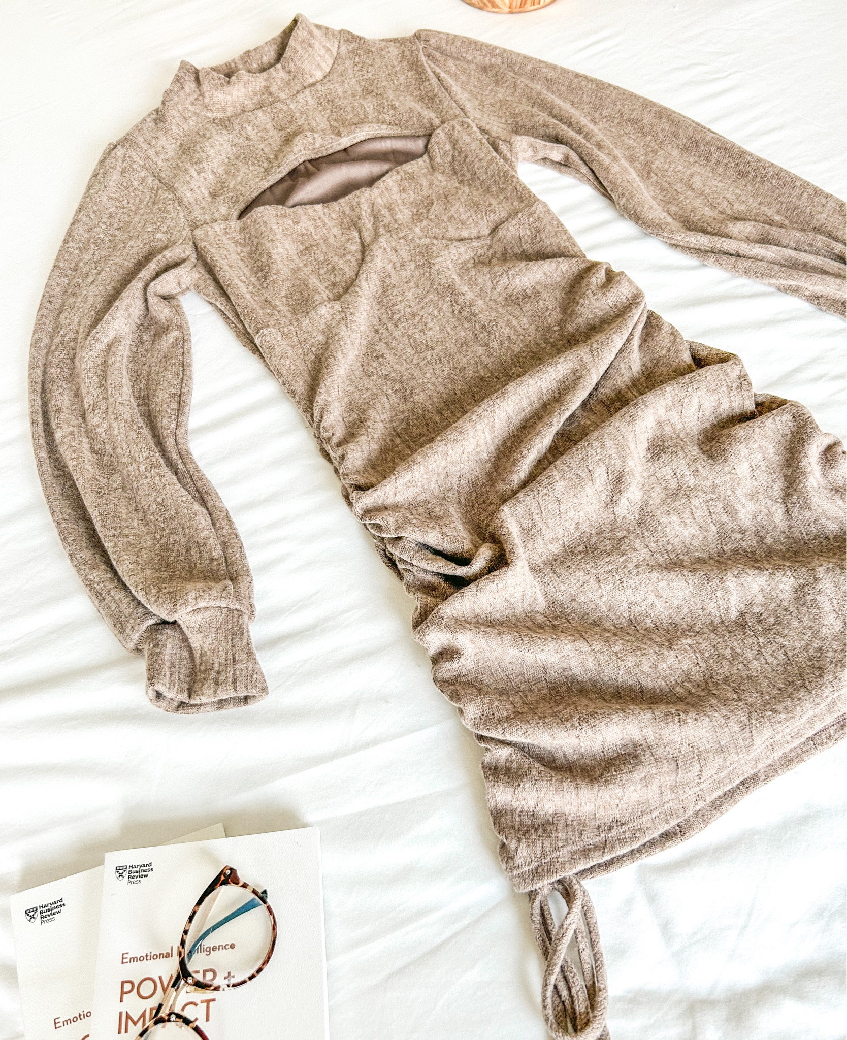 styledbyashleybrooke.com to shop this exact dress 