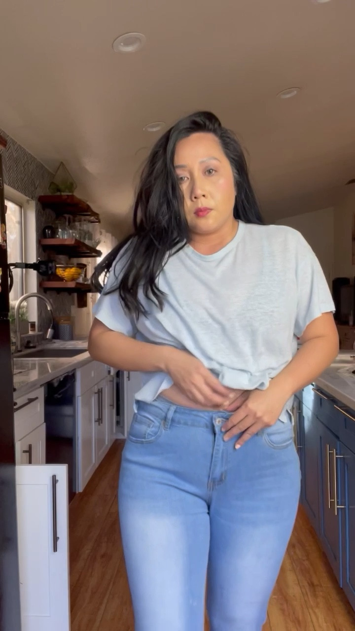 Midwaist boyfriend jeans

#LTKcurves #LTKunder50 #LTKFind