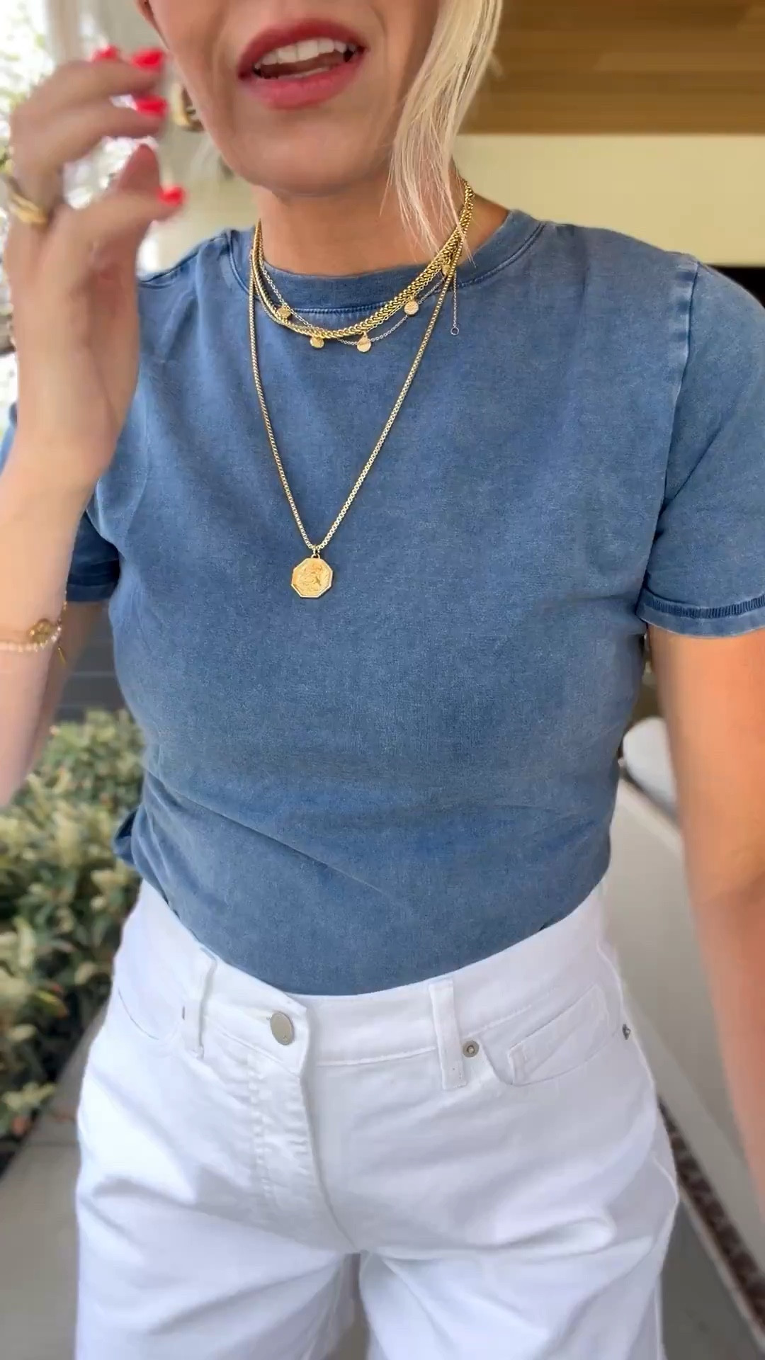 My outfit of the day! I sized up in this tee! 

#LTKgrwm #LTKmomlife #LTKootd