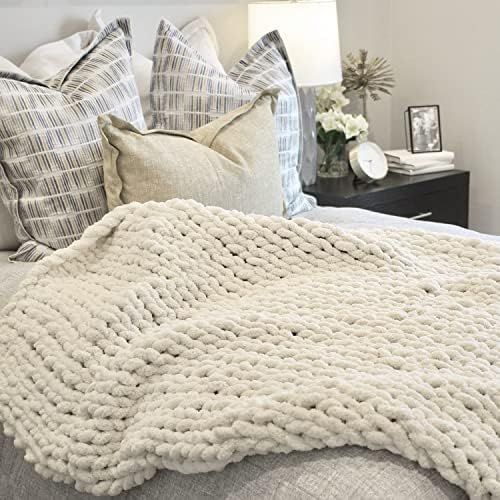 LaoJee Chunky Knit Blanket Throw Chenille Soft Yarn Cozy Luxury Cable Blanket for Bed Chair Sofa ... | Amazon (US)