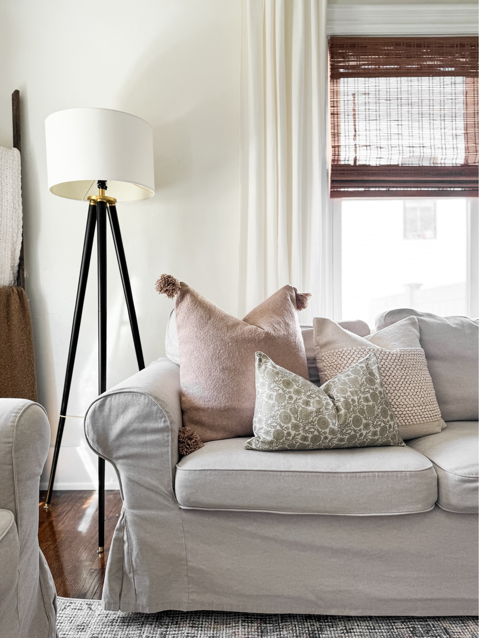 Neutral throw pillow combination. Living room throw pillows. 

#LTKSeasonal #LTKhome