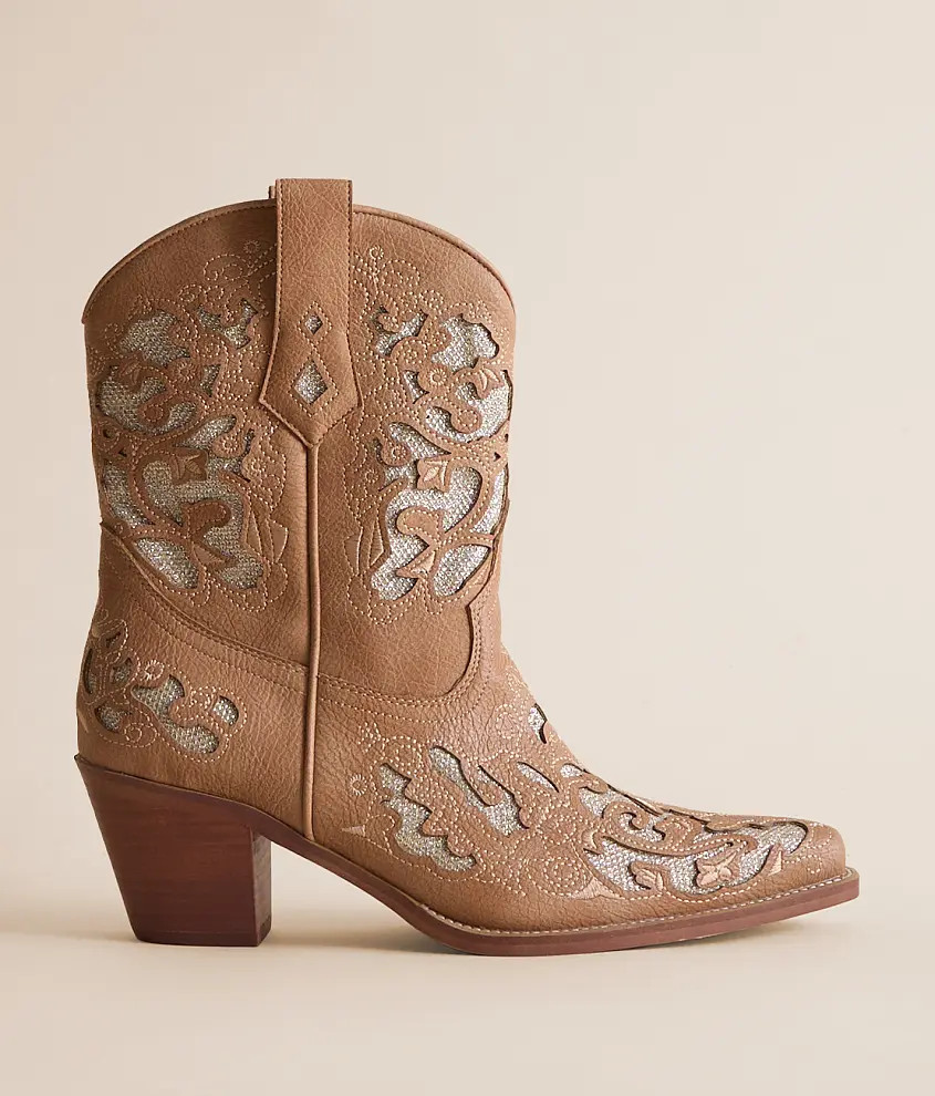 Pax Western Ankle Boot | Buckle
