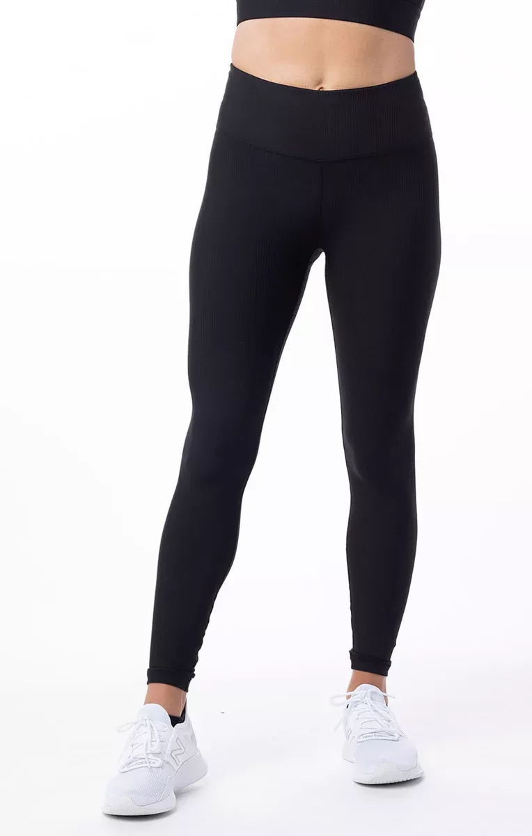 New Dimensions Active - We have been inundated with sizing questions of our  new Statement Legging. This is Ciara our Fabulous + Size Model and she  usually wears XL in our Elite