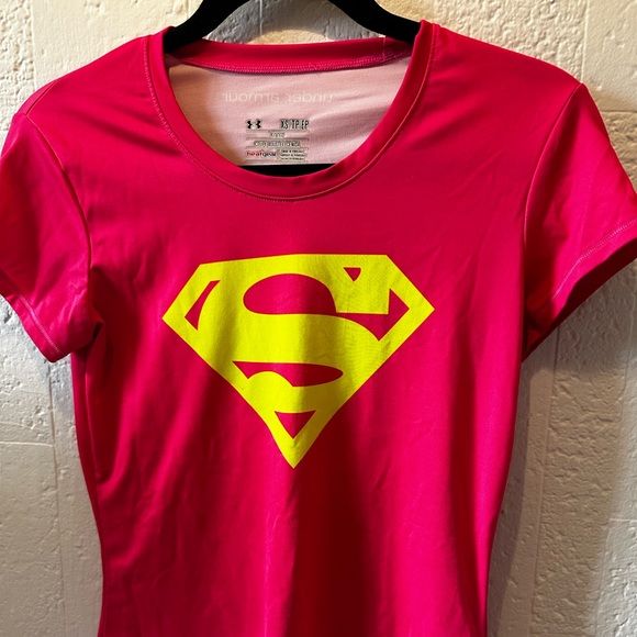 Hot pink size xs super woman under armor shirt | Poshmark