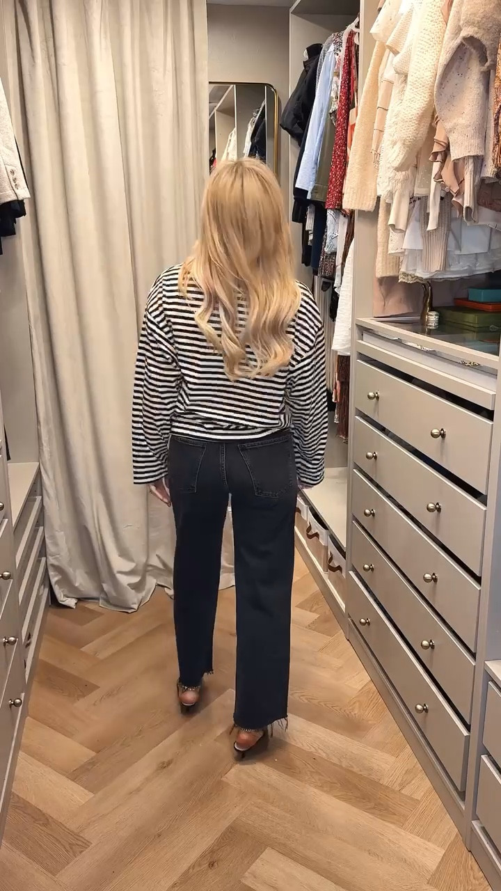 Stripe tee
Black jeans
Cropped wide leg black jeans 


#LTKootd #LTKdayinmylife #LTKSeasonal