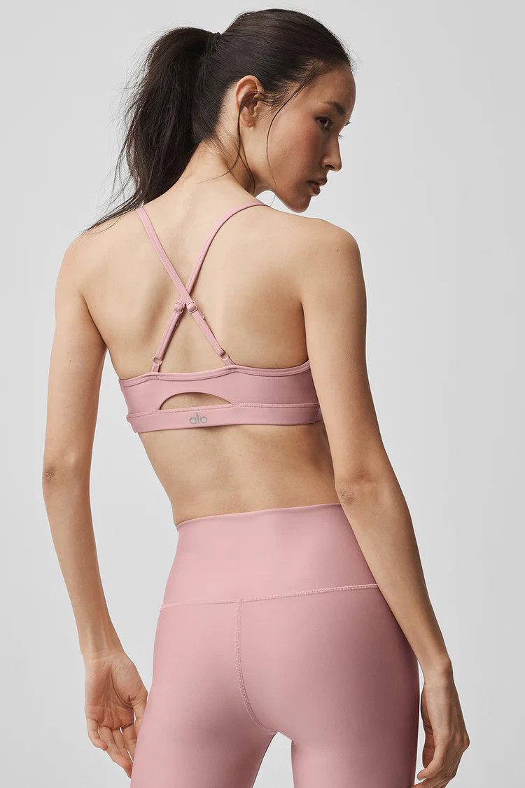 Model is 5'9.5” wearing SModel is 5'9.5” wearing SWearing Size SmallModel is 5'9.5”, with a... | Alo Yoga (US)