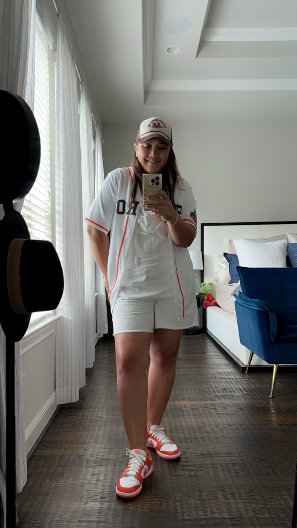 Sneaker Outfit Inspo! #sneakerera

Shorttall: XL
Jersey: XL
Bodysuit: XL
Sneaks: 9w