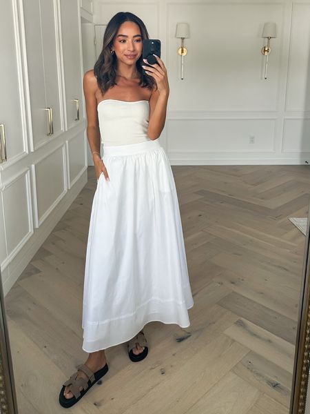 Dinner party outfit // Wearing size xs top and small maxi skirt - code NENA15 to save at Dynamite!


Spring outfit 
Summer outfit 
White skirt 

#LTKFindsUnder100 #LTKSeasonal #LTKStyleTip