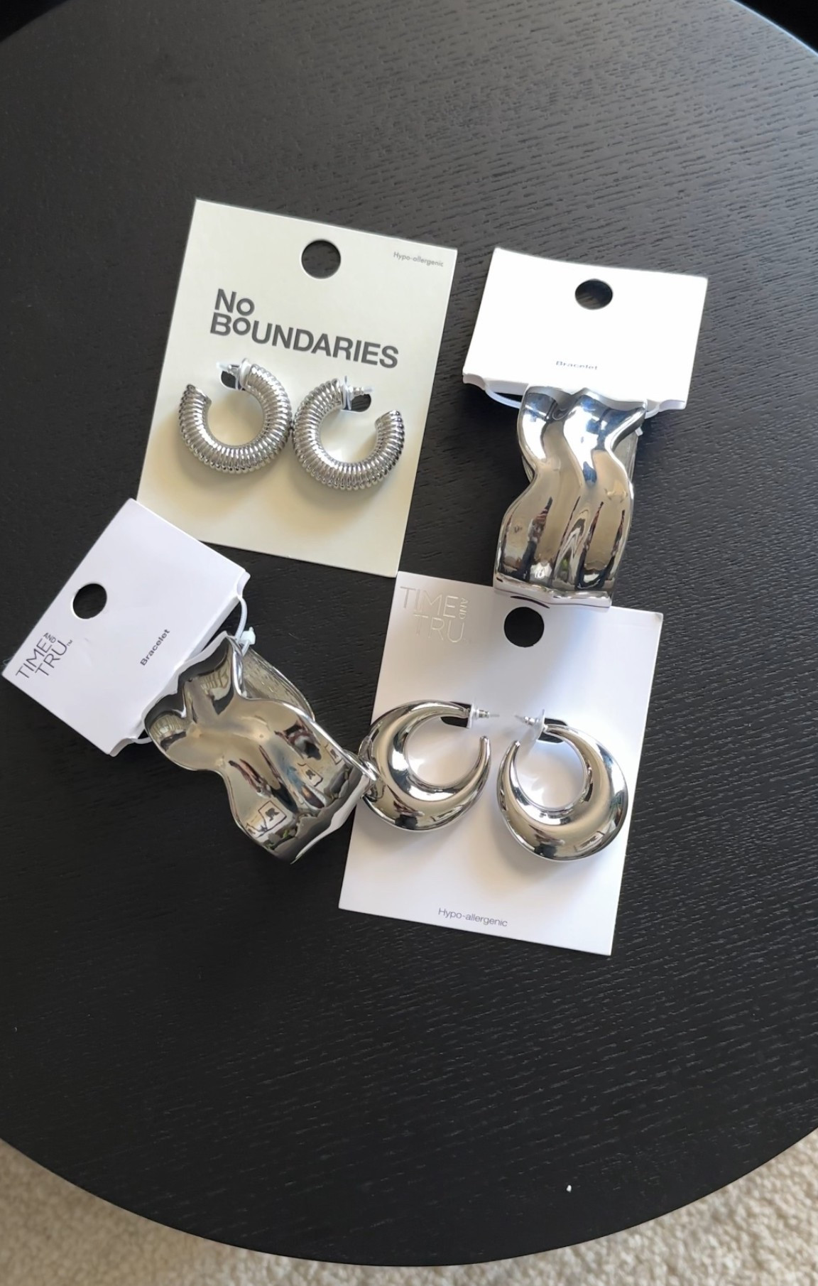 I’m a gold girl but I’ve been loving silver and mixed metals lately. Sharing these sculptural hoops + bold cuffs from Walmart. #affordablestyle #walmartfinds

#LTKFindsUnder50