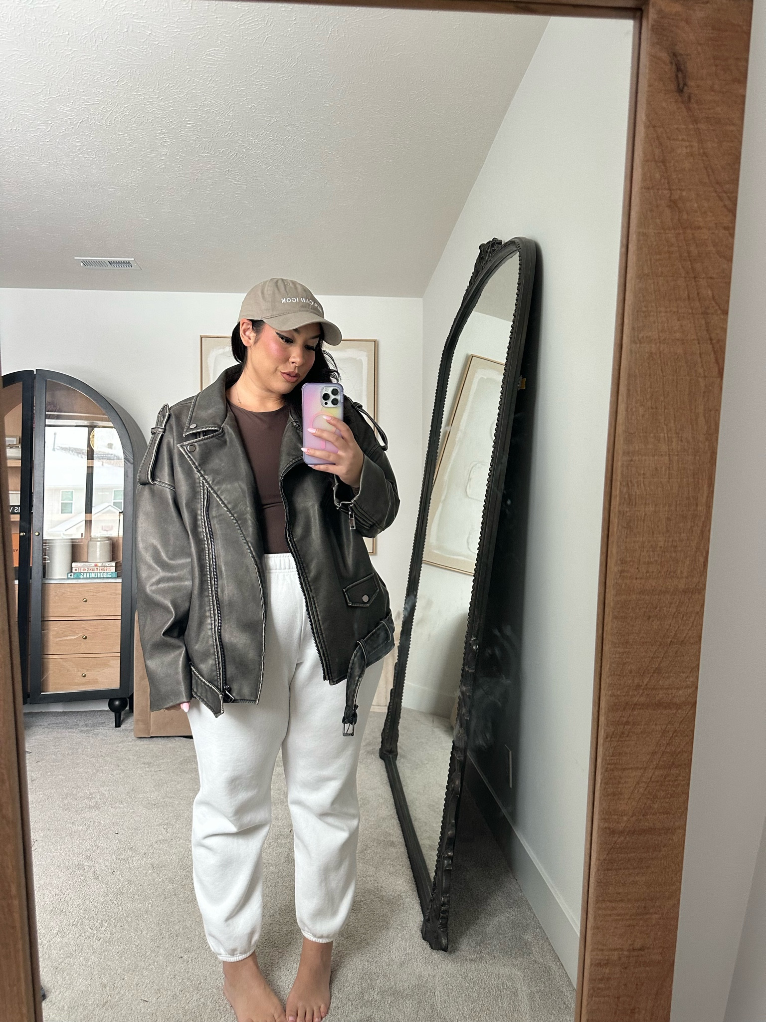 Casual midsize winter outfit idea!

midsize fashion, midsize winter outfit, casual winter outfit, faux leather jacket, amazon jackets, abercrombie jeans, trendy fashion

#LTKFindsUnder100 #LTKMidsize #LTKStyleTip