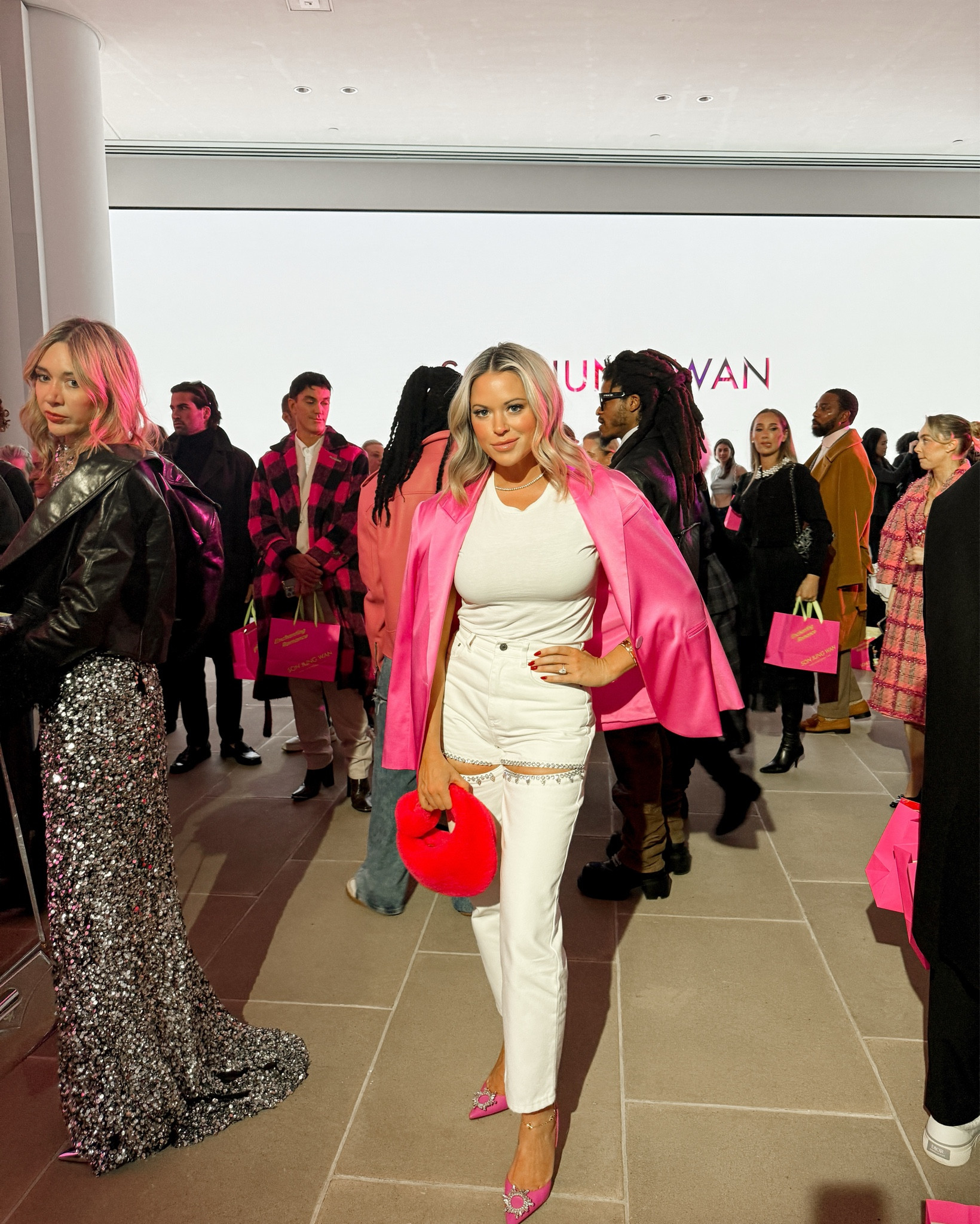 This pink moment is so fun! 

The all-white base is such a great staple for getting creative with your outfits! 

Amanda’s tee is by Rowan, but we linked you some similar styles. 

— Kimberly | Team AF 

#LTKStyleTip #LTKFindsUnder100 #LTKFindsUnder50