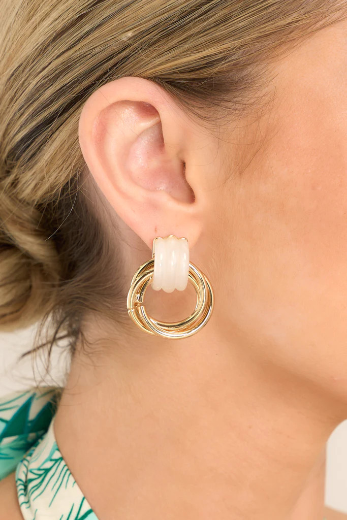 Classic Moment White Gold Earrings | Red Dress 