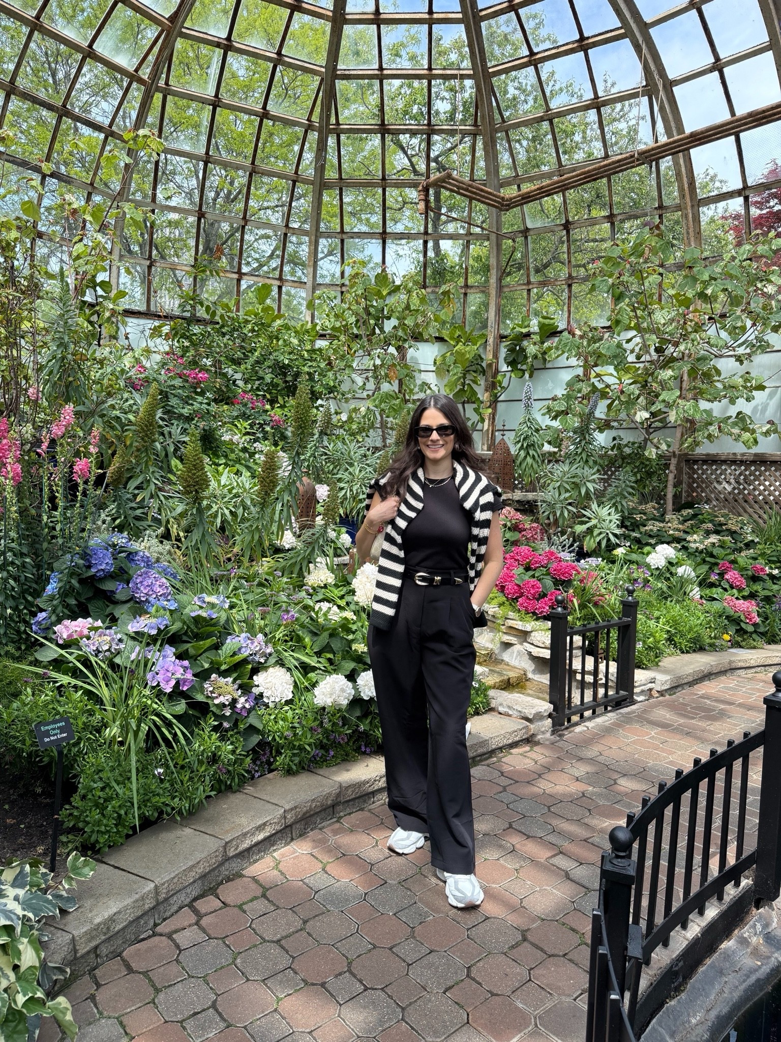 what I wore during the day in Chicago 🌿🌸 love an effortless chic outfit. This outfit was extremely comfortable and I felt elevated and polished.

Causal chic, sporty chic outfit, travel outfit, workwear outfit, effortless outfit, trouser pants, sweater over shoulders, all black outfit, minimal style, minimal outfit

#LTKootd #LTKWorkwear #LTKTravel
