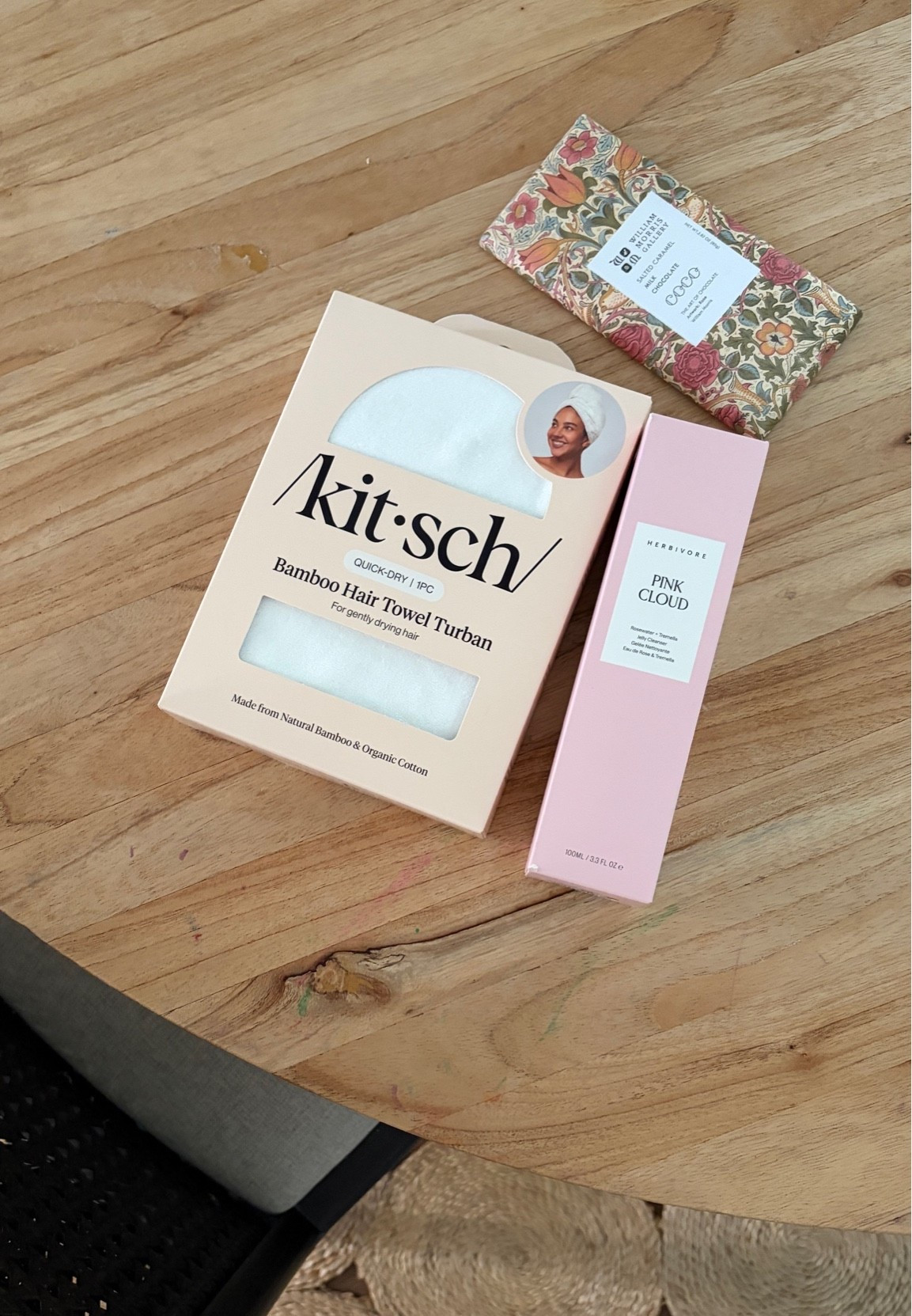 Restocked a few of my holy grail items: a bamboo hair towel, a gentle facial cleanser and the most delicious salted caramel chocolate

#LTKcanada