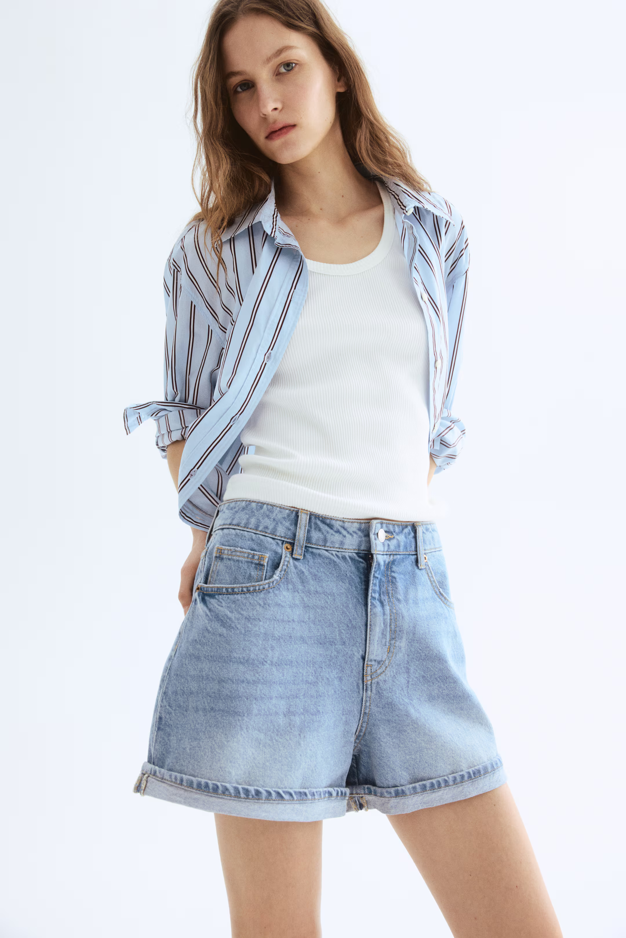 High-waisted denim shorts | H&M (UK, MY, IN, SG, PH, TW, HK)